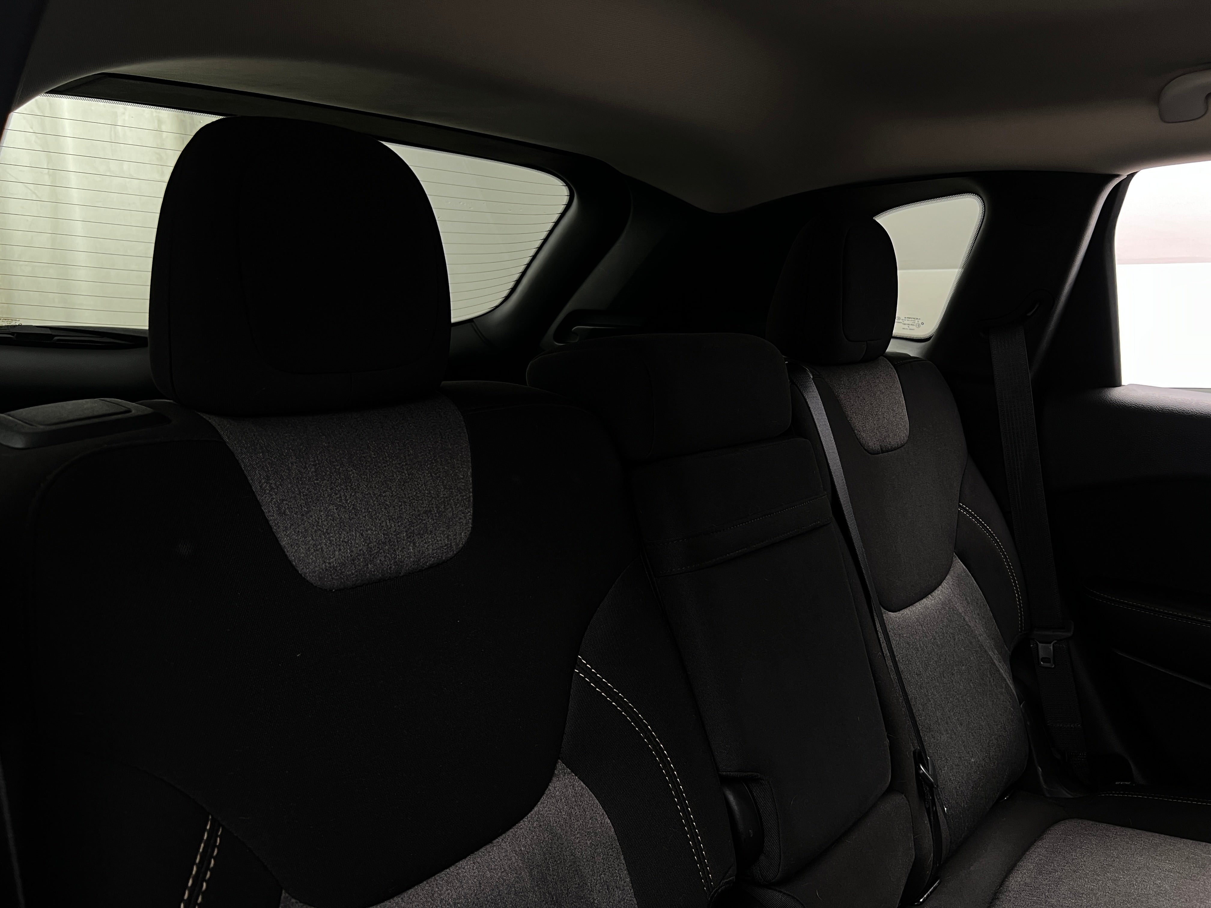 2017 Jeep Cherokee Sport Altitude 6