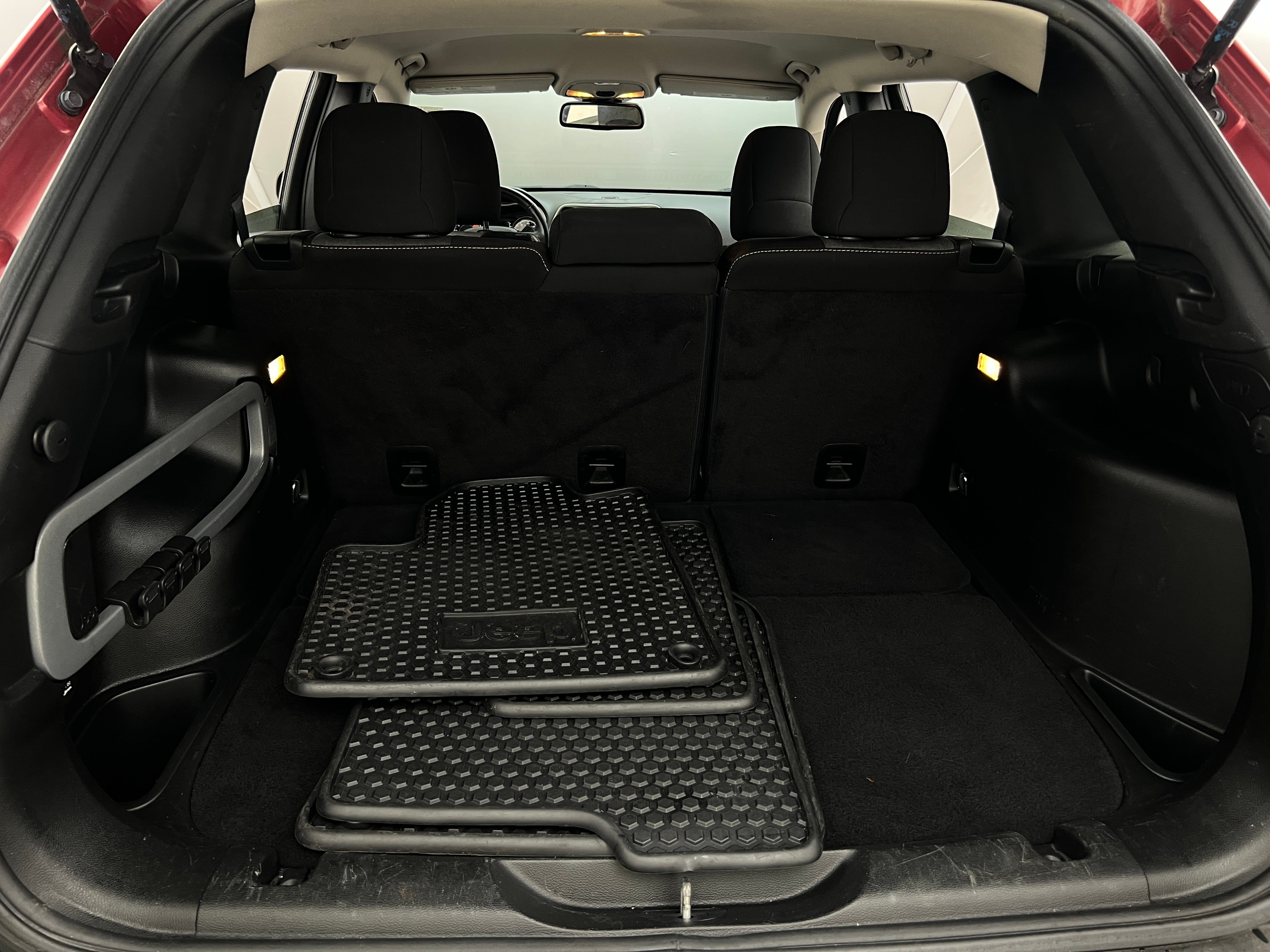 2017 Jeep Cherokee Sport Altitude 7