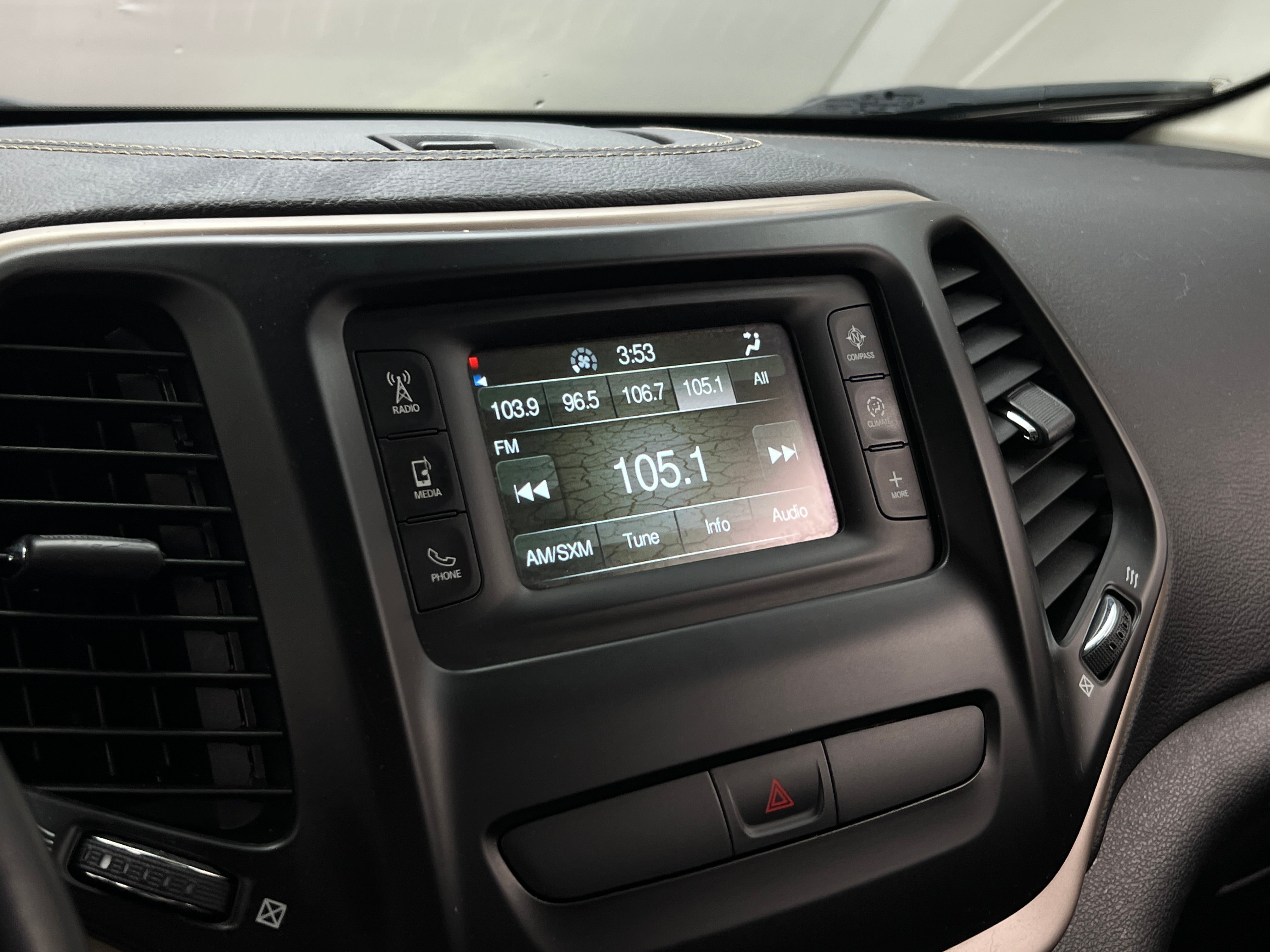 2017 Jeep Cherokee Sport Altitude 4