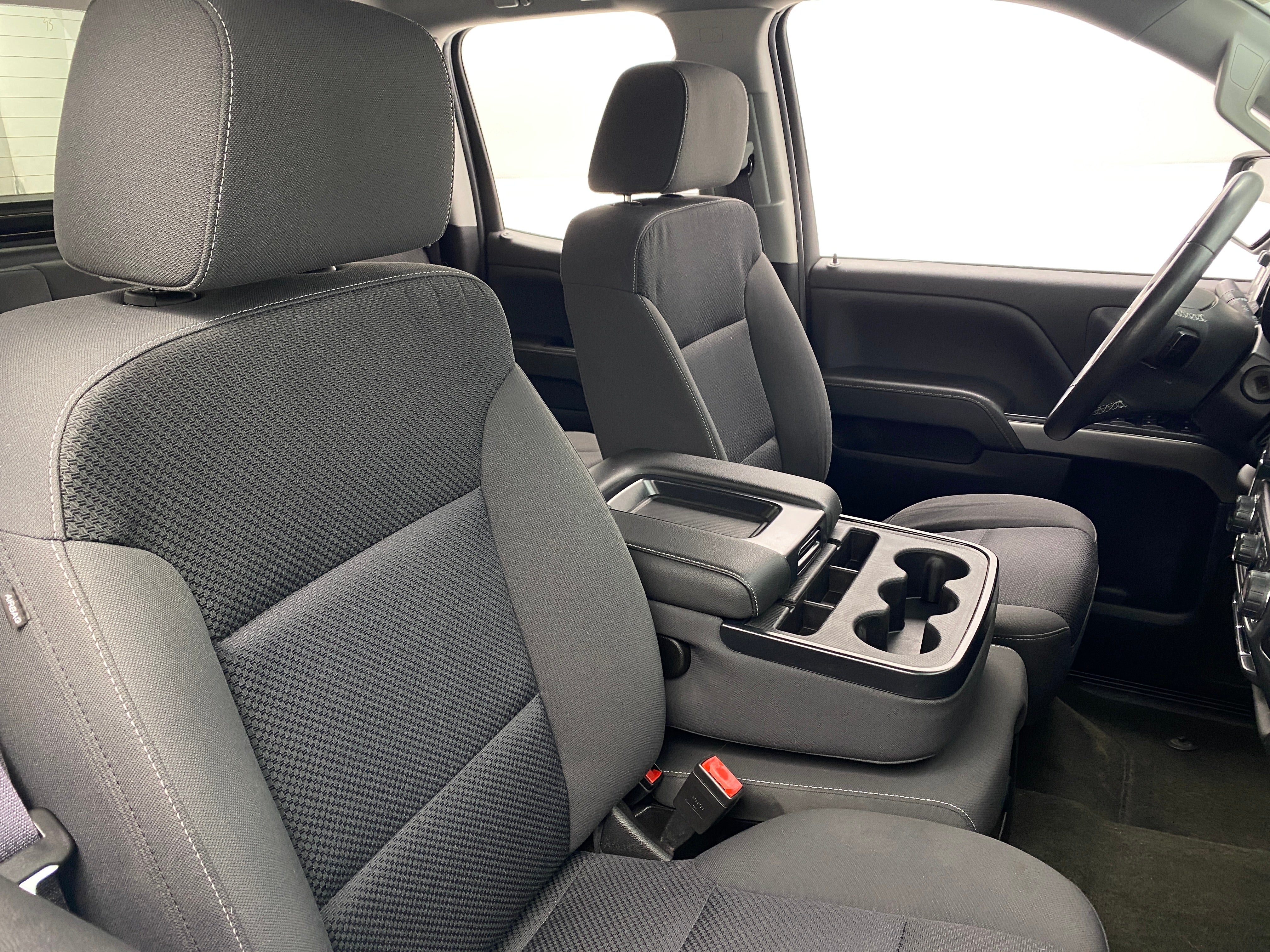 2017 Chevrolet Silverado 1500 LT 2