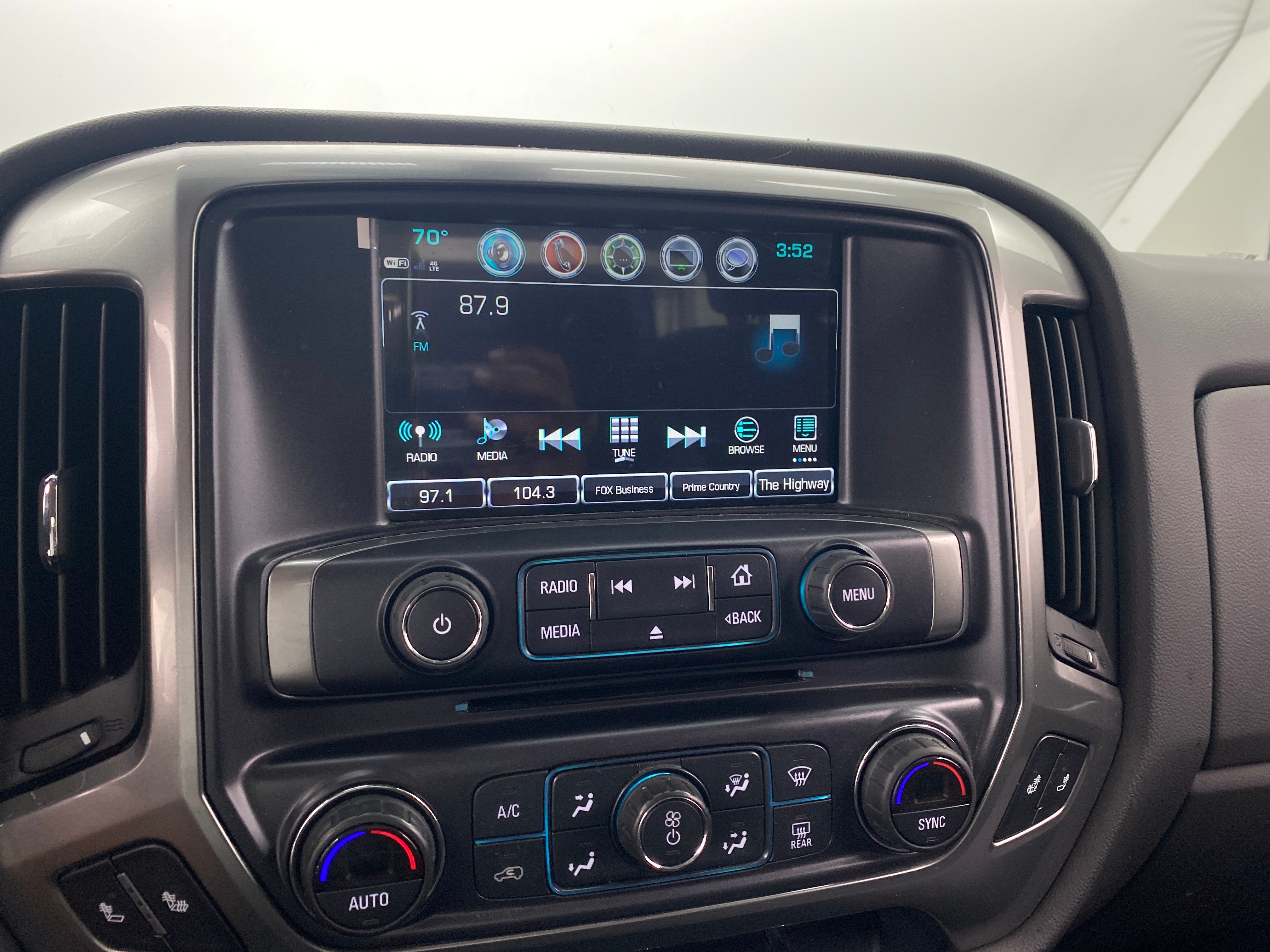2017 Chevrolet Silverado 1500 LT 4