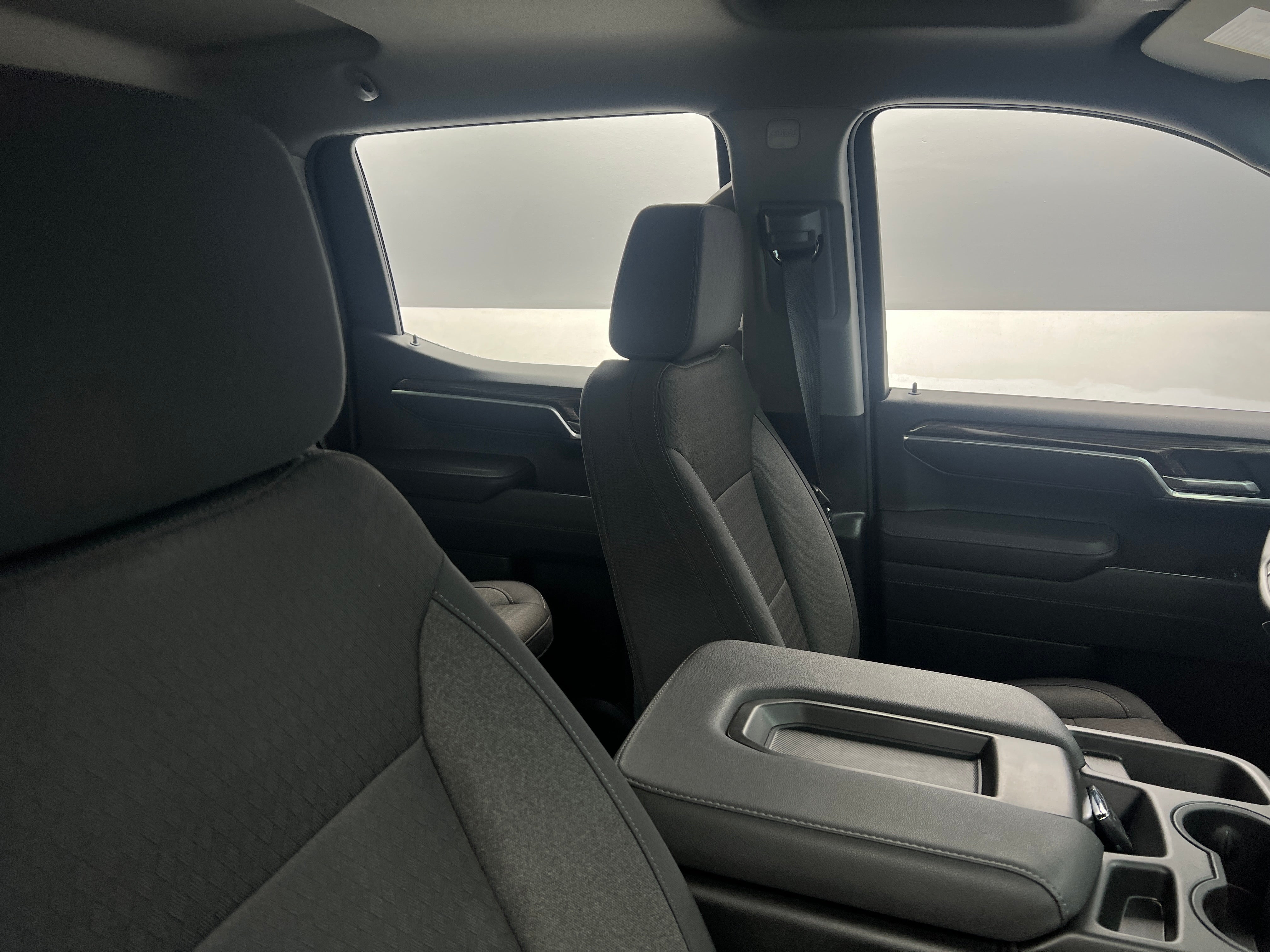 2025 Chevrolet Silverado 1500 LT 2