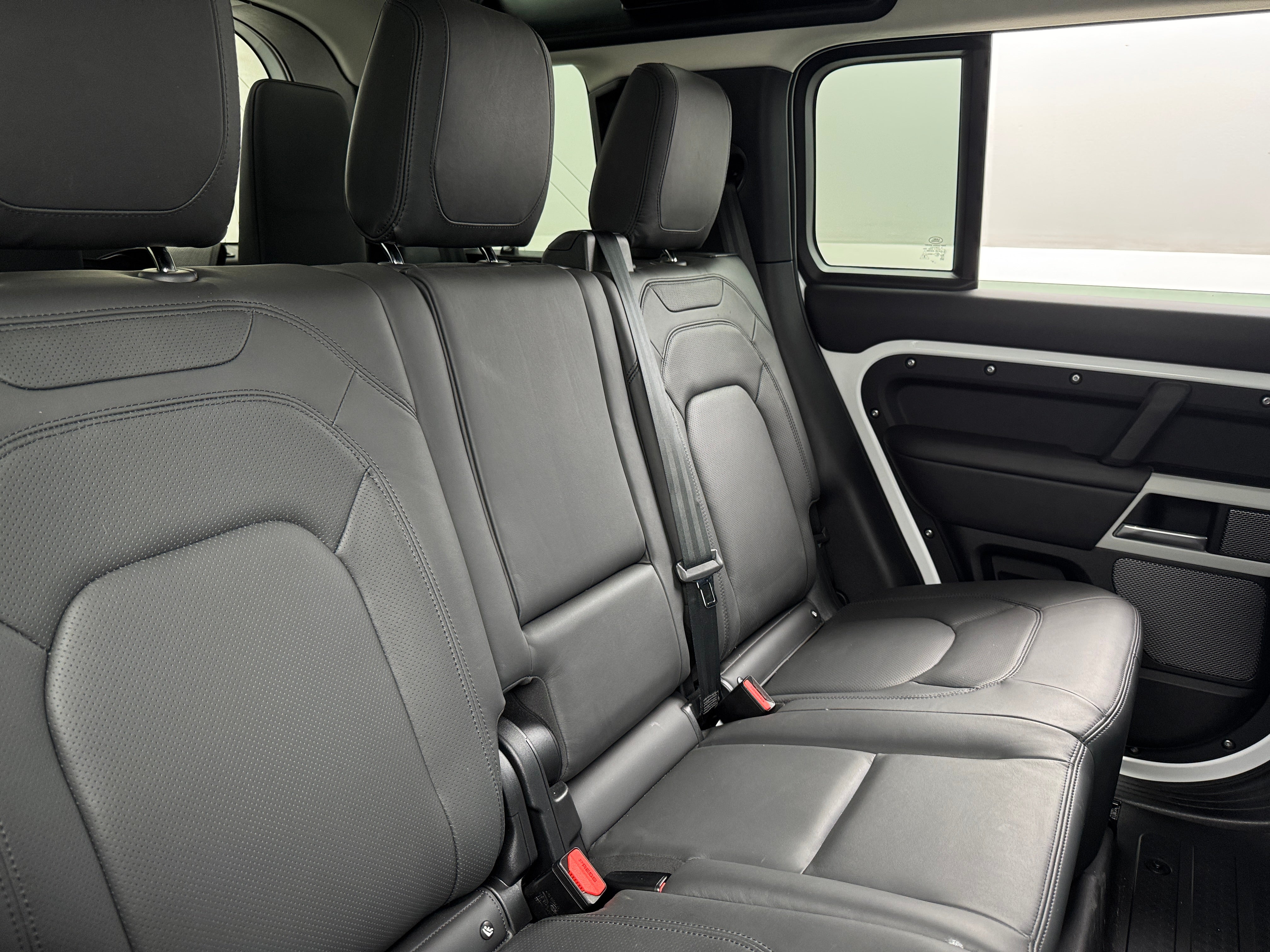 Thumbnail: 2024 Land Rover Defender - 5