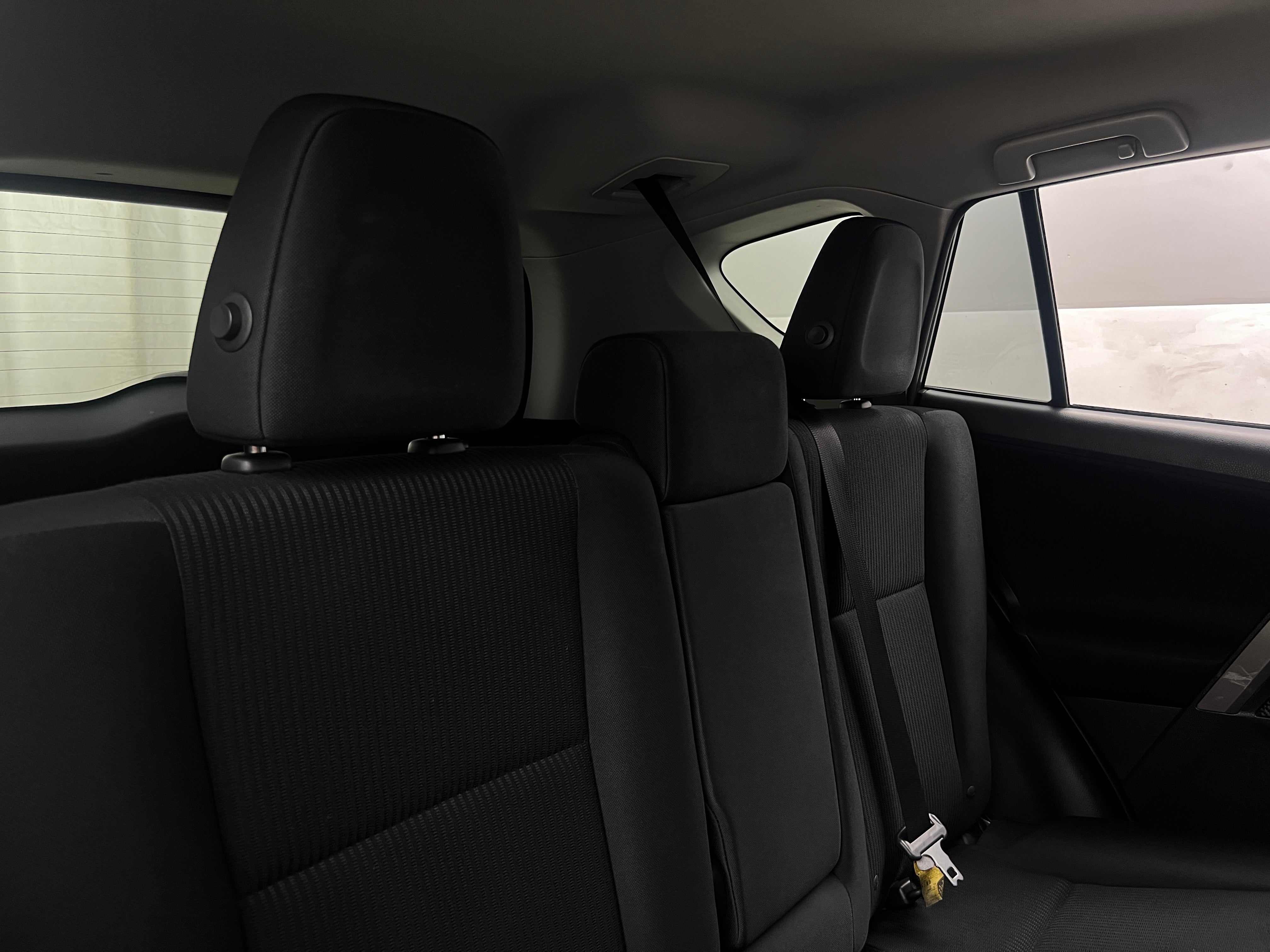 2015 Toyota RAV4 LE 6