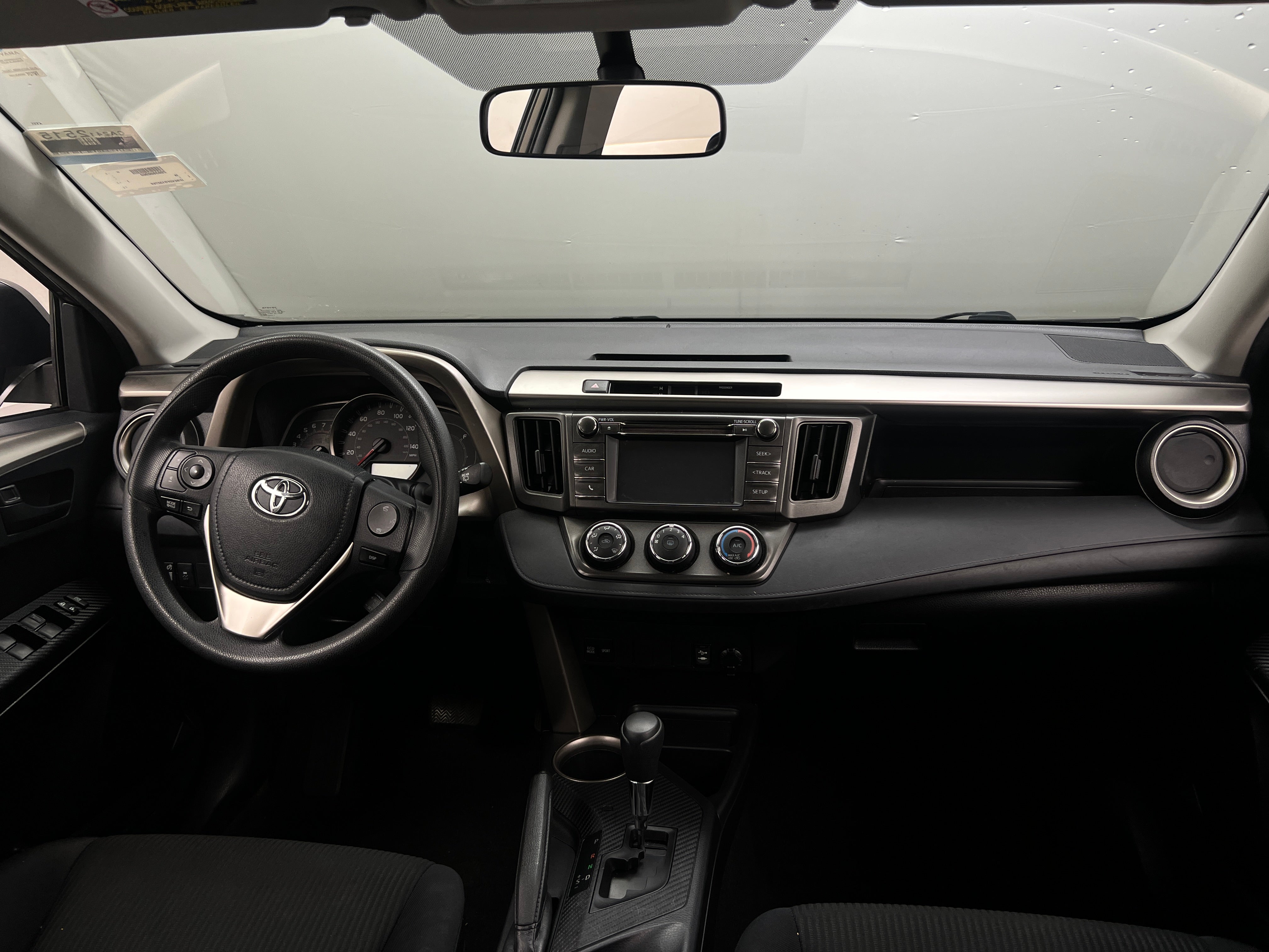 2015 Toyota RAV4 LE 3