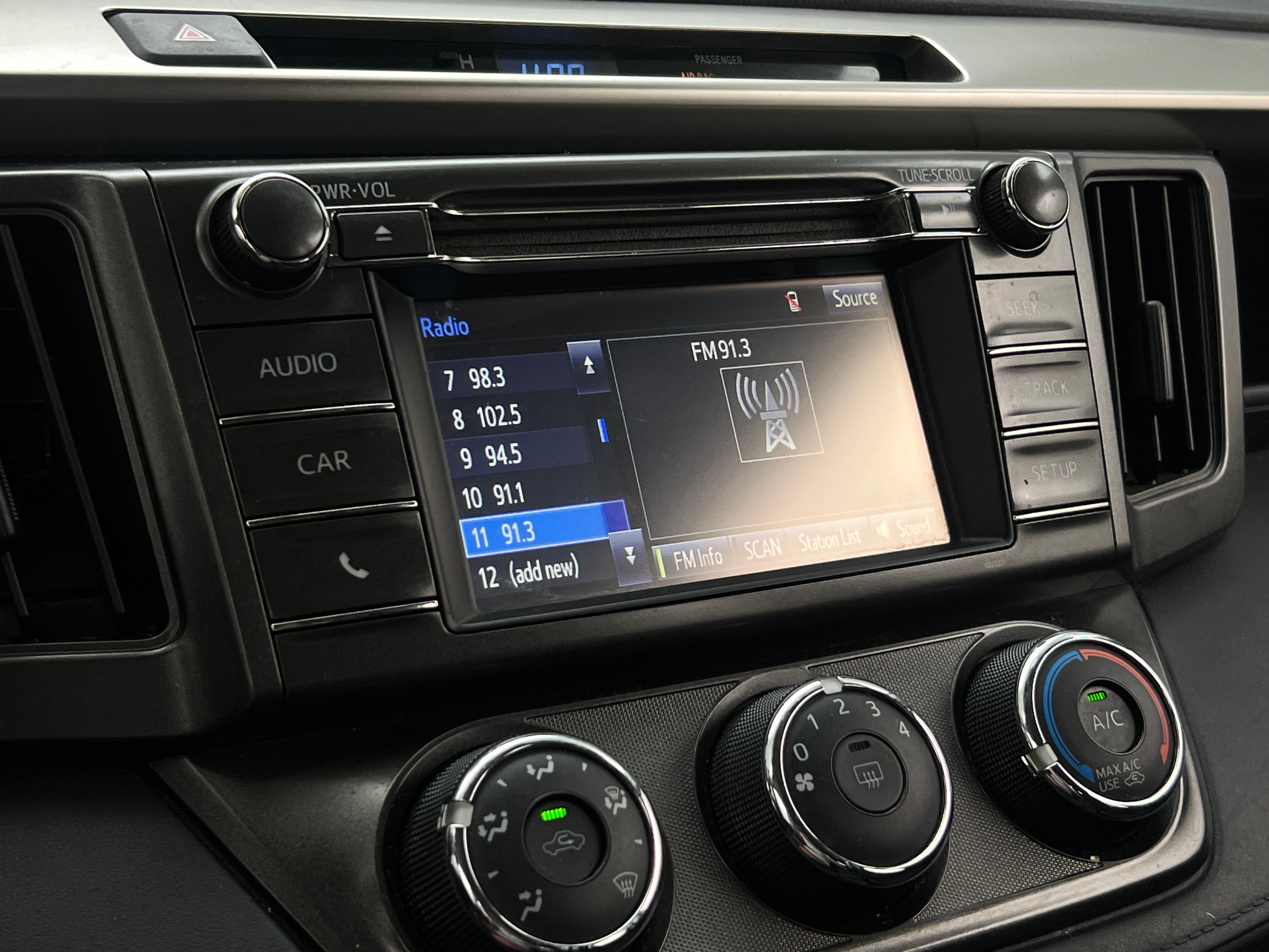 2015 Toyota RAV4 LE 4