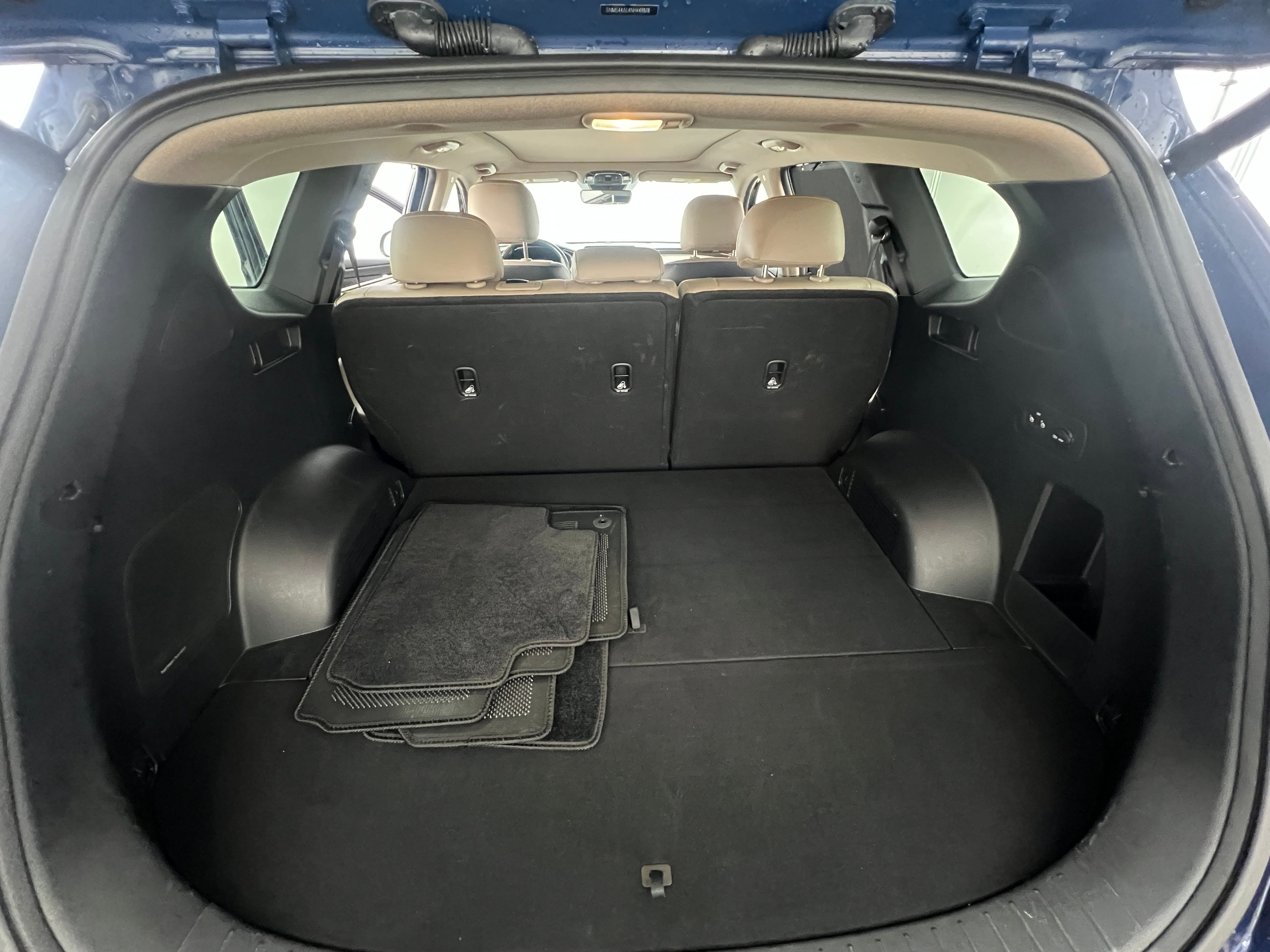2022 Hyundai Santa Fe Limited 6