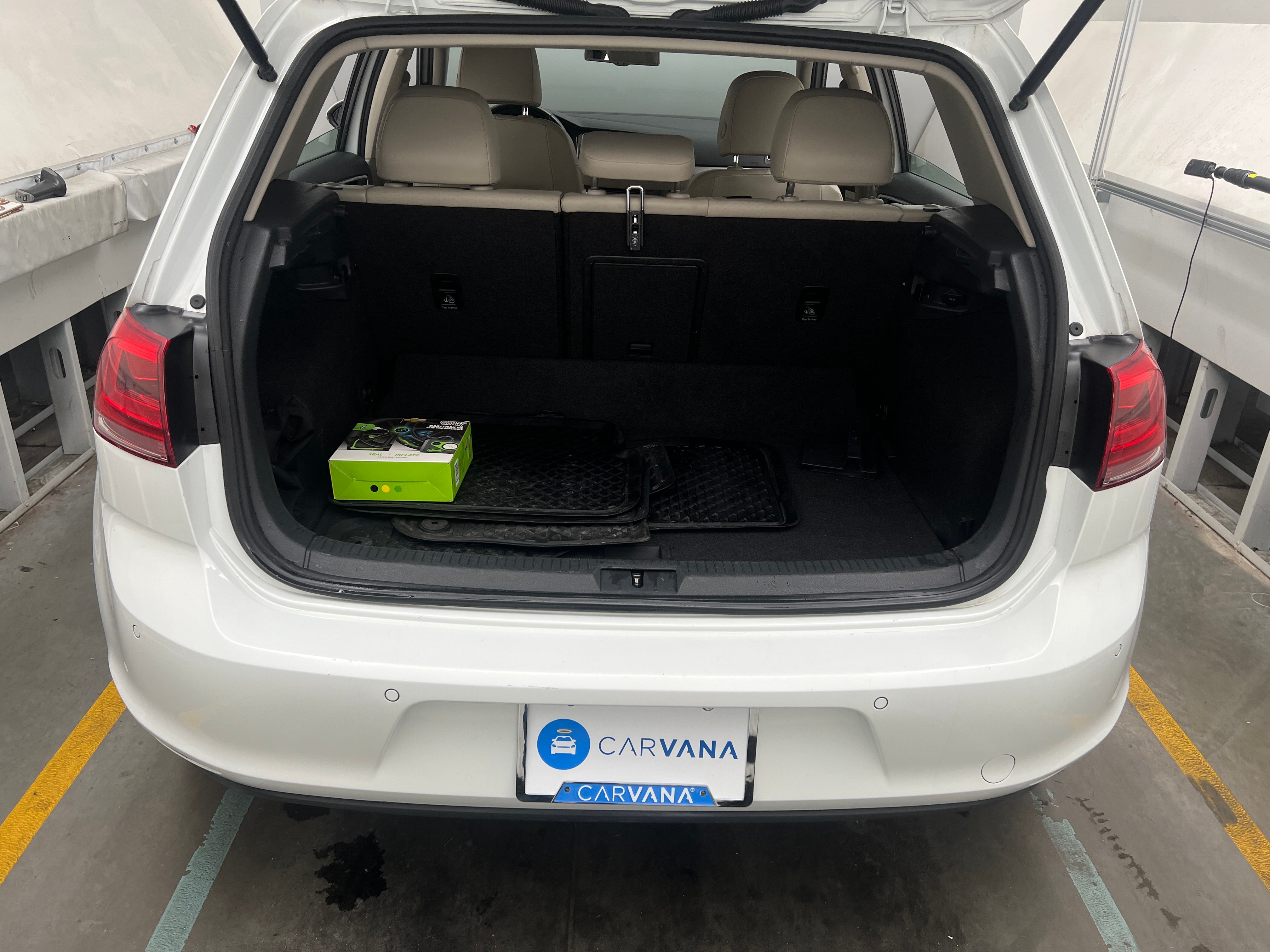 2015 Volkswagen e-Golf SEL Premium 6