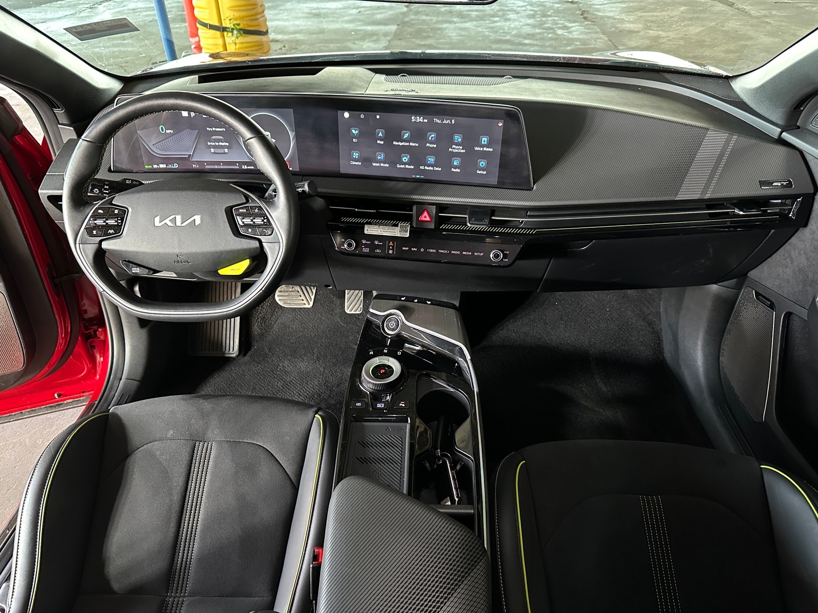 Thumbnail: 2023 Kia EV6 - 3