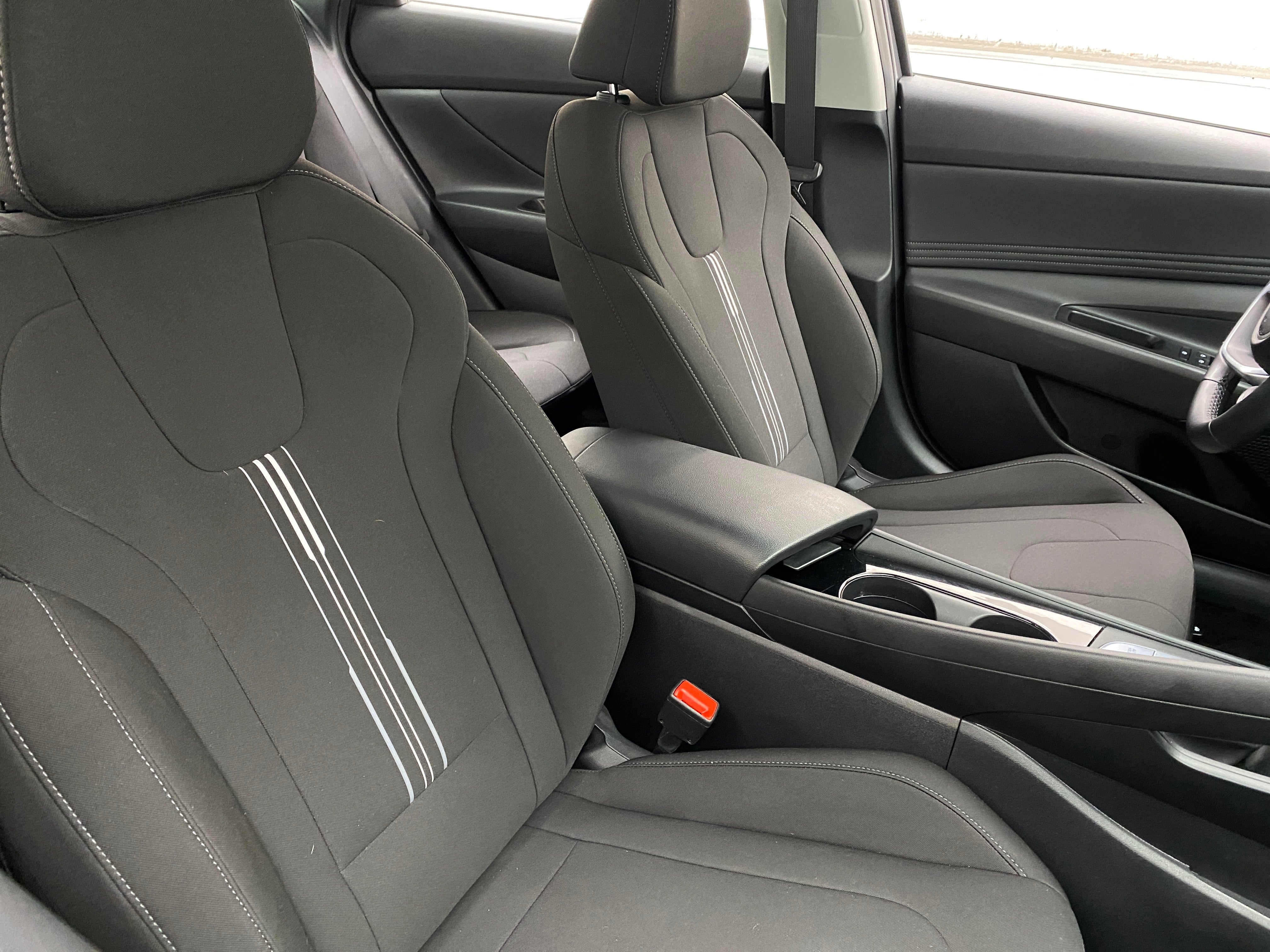 2023 Hyundai Elantra SEL 2