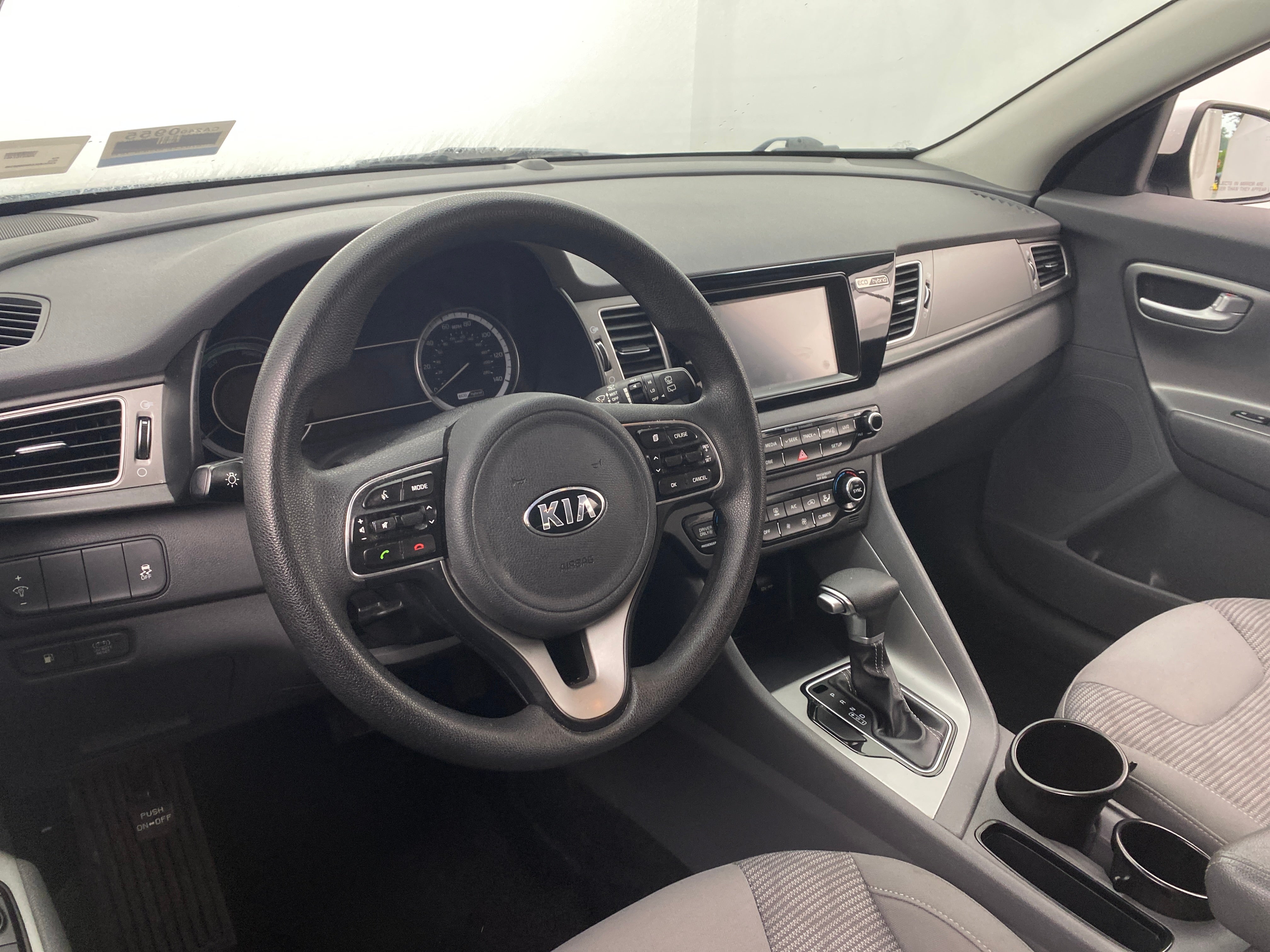 2017 Kia Niro FE 3