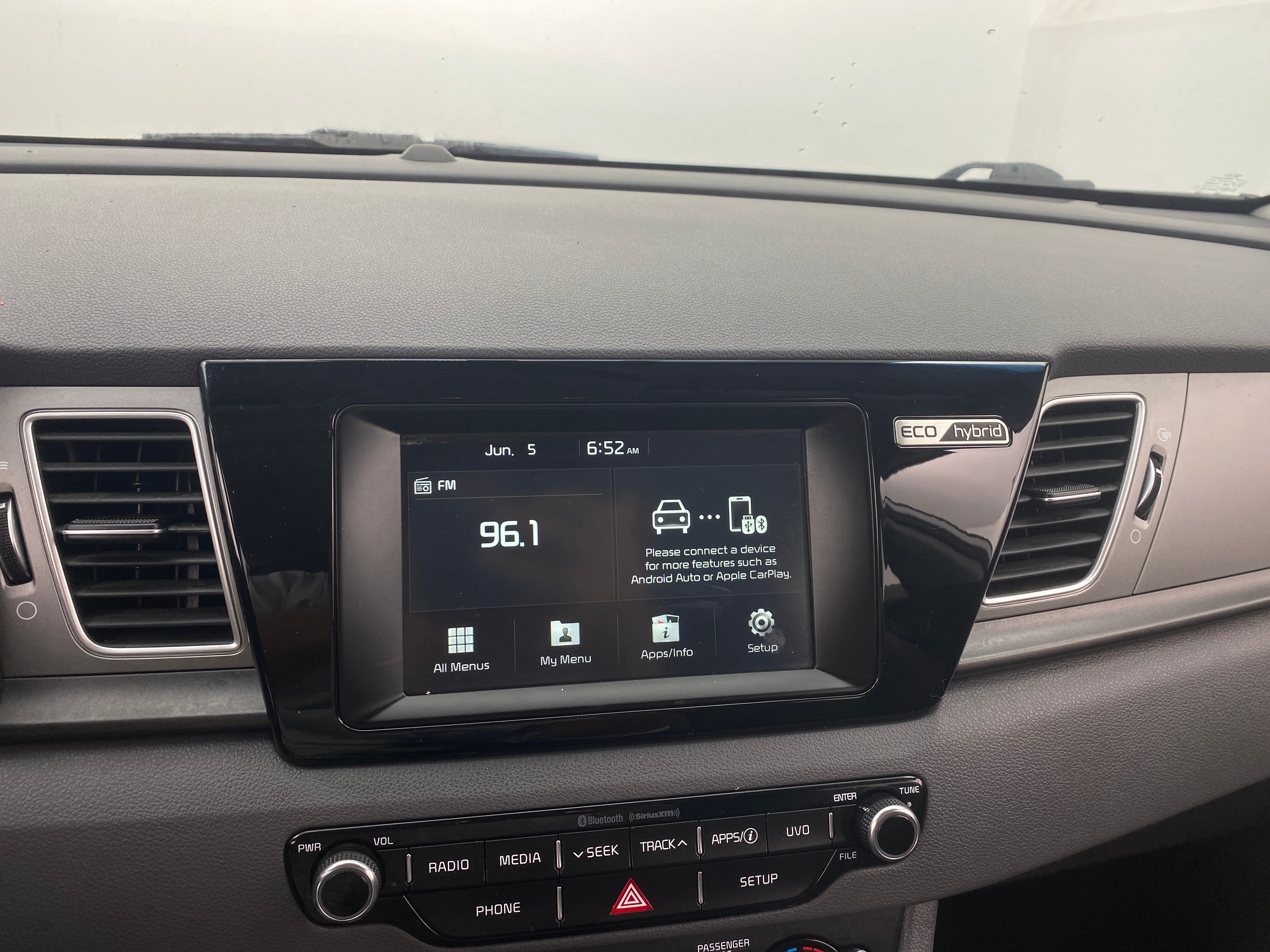 2017 Kia Niro FE 4