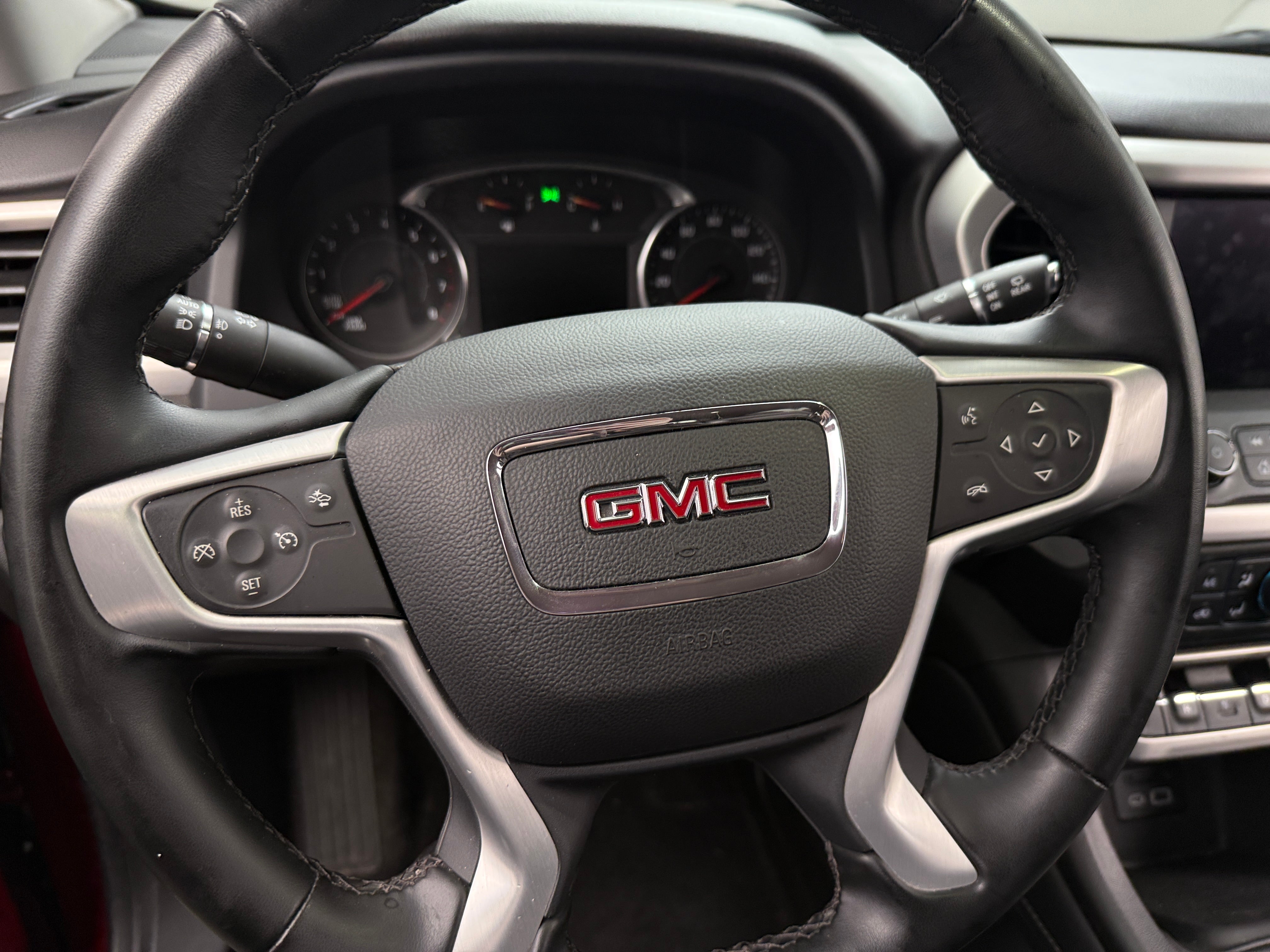 2023 GMC Acadia SLT 4