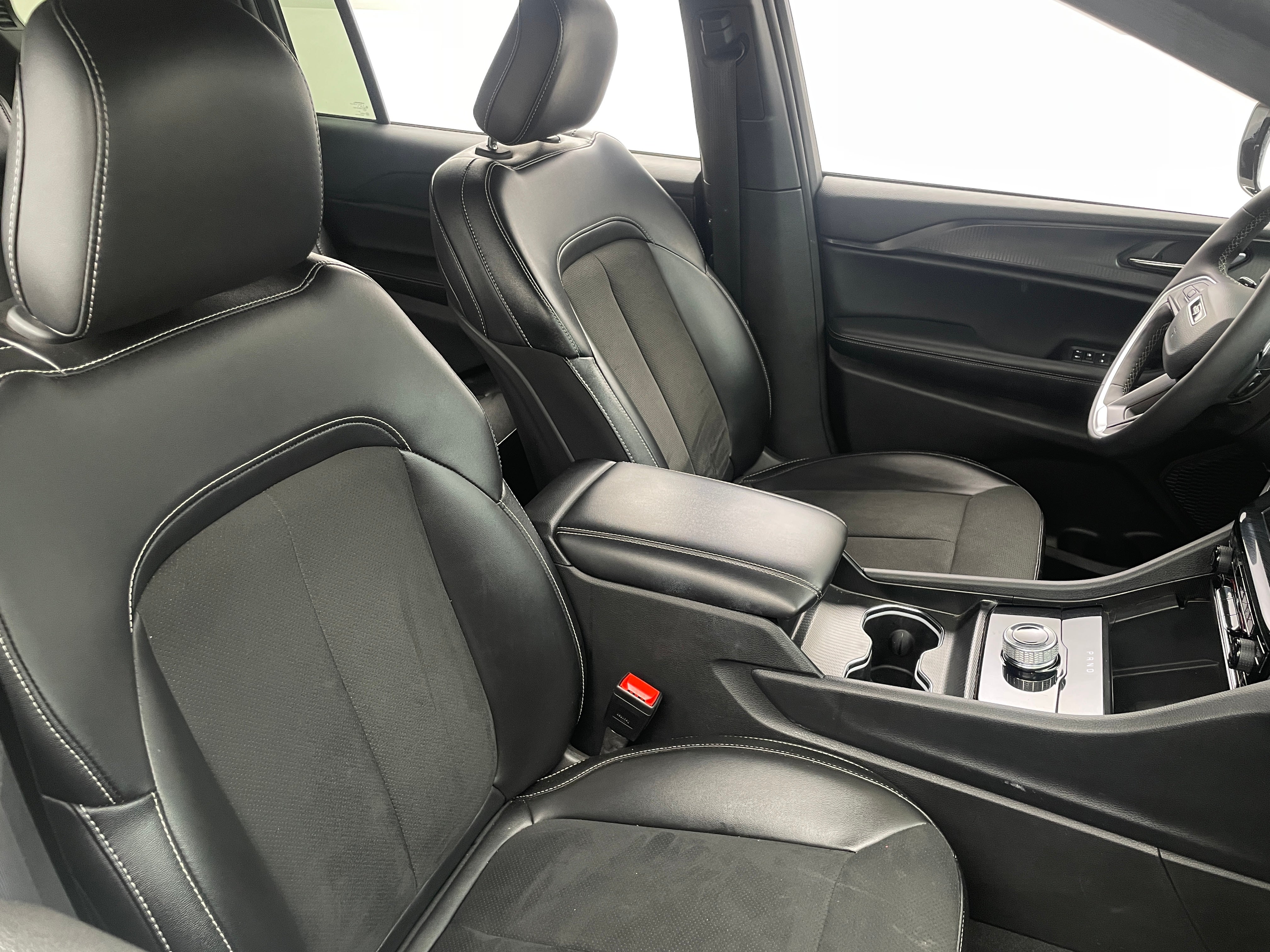 2024 Jeep Grand Cherokee L Altitude 2