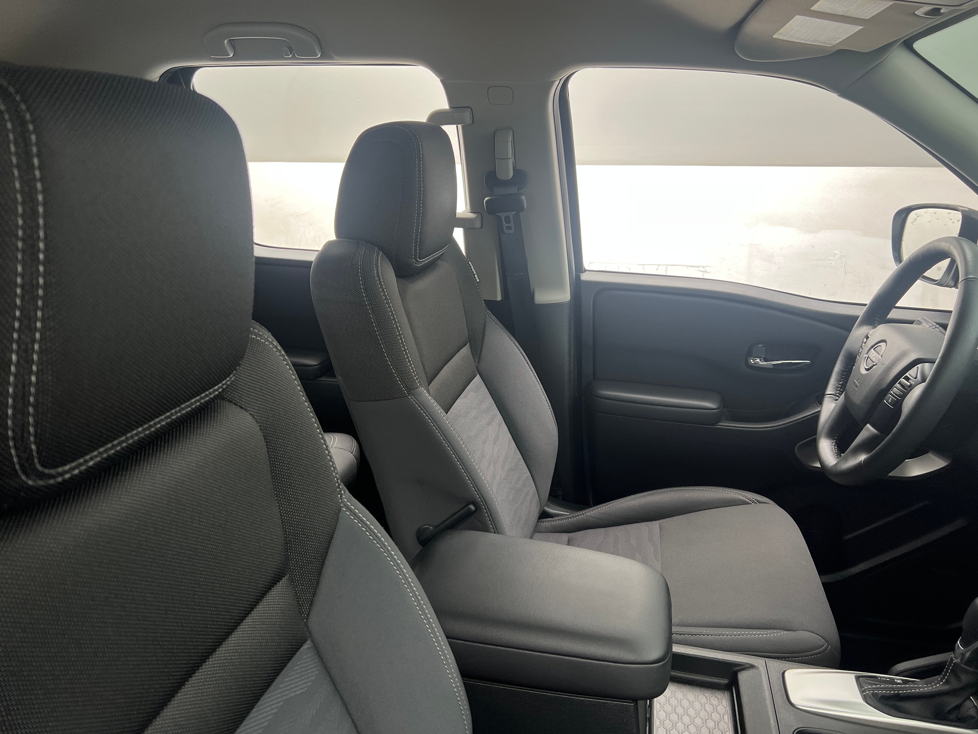 2023 Nissan Frontier SV 2