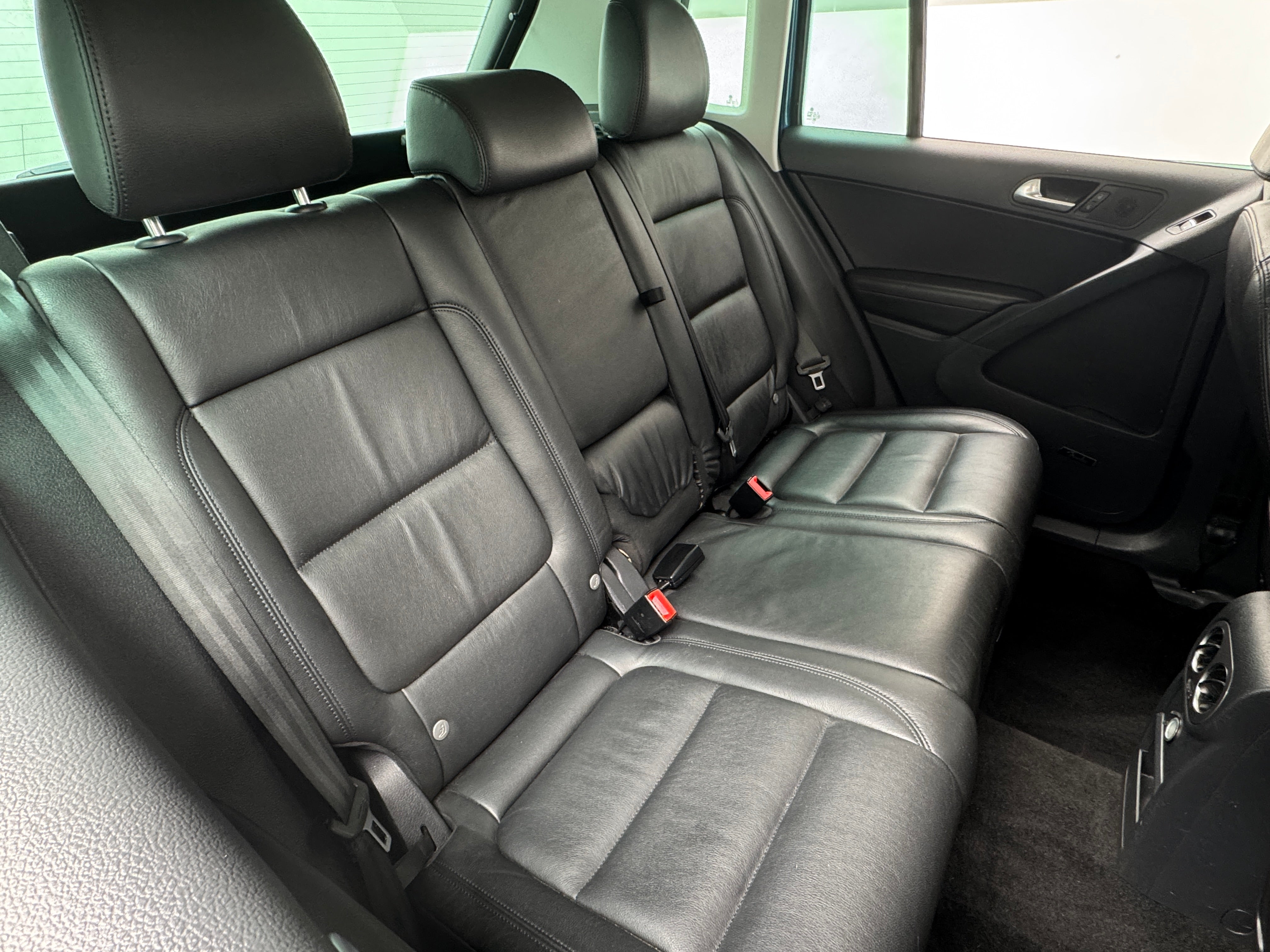 2017 Volkswagen Tiguan SEL 5