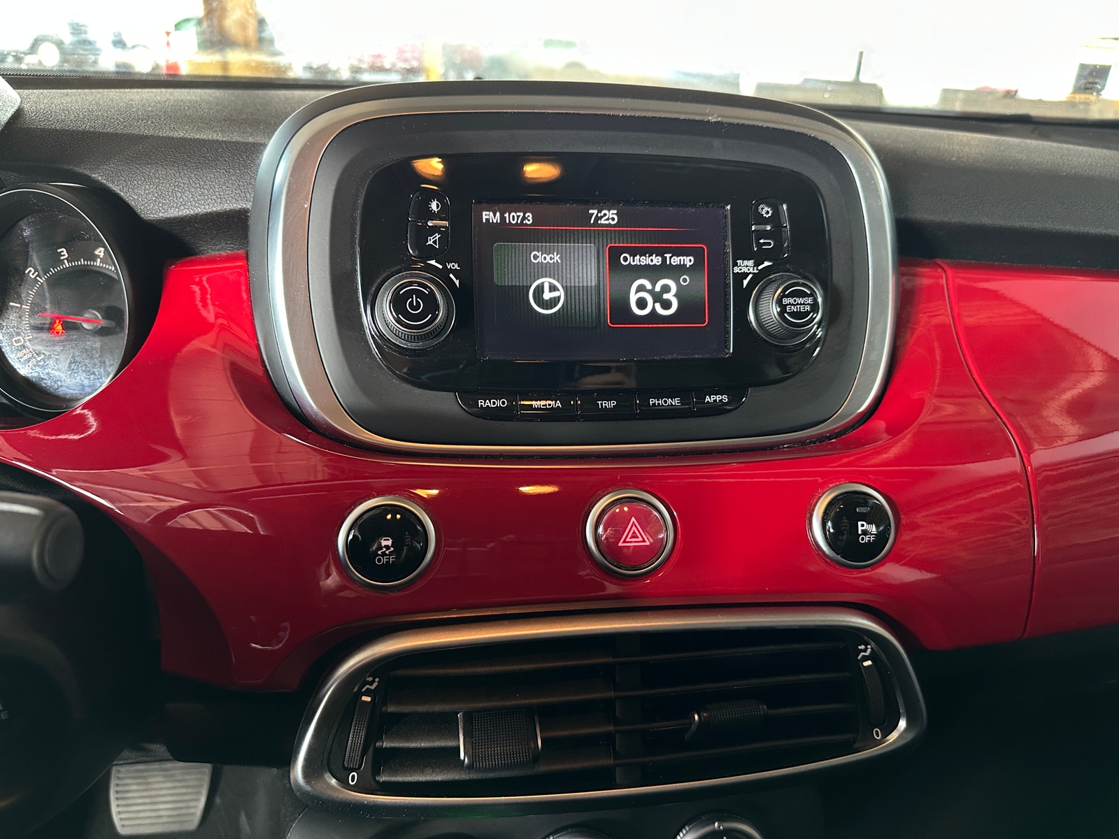 Thumbnail: 2016 Fiat 500X - 4