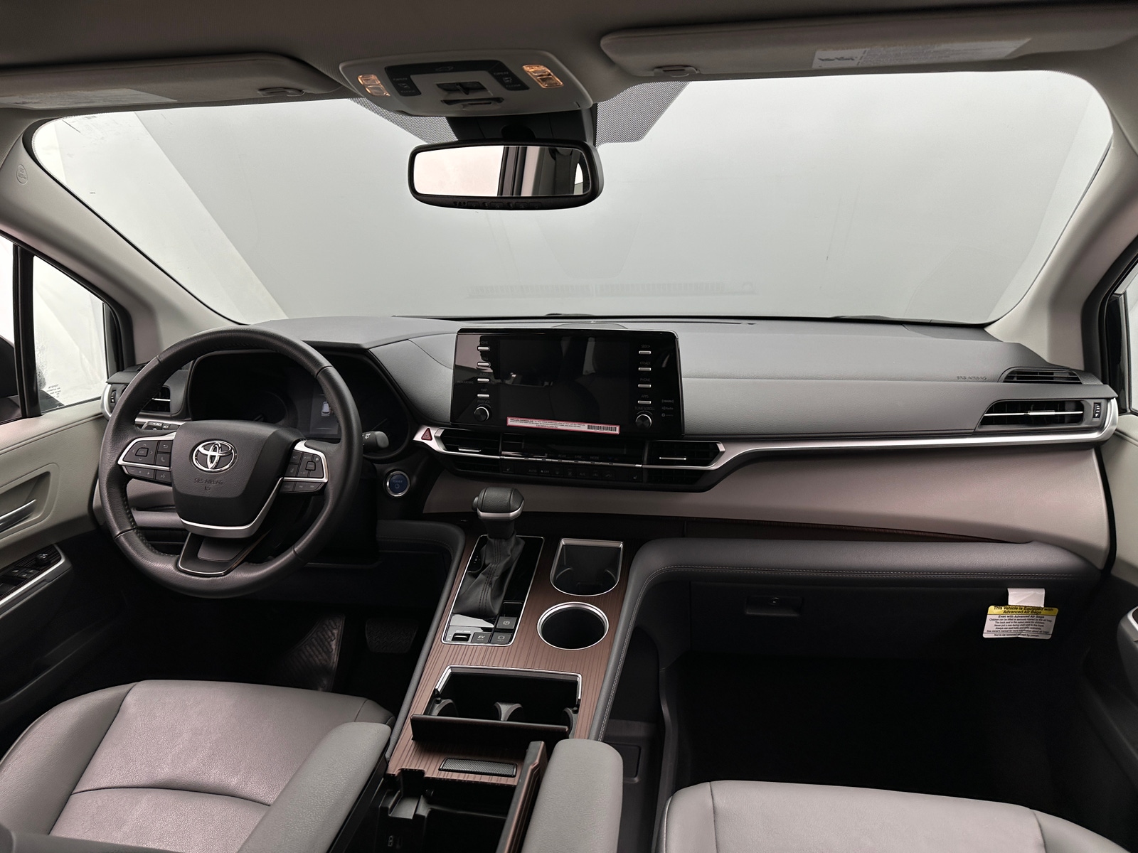 Thumbnail: 2024 Toyota Sienna - 2