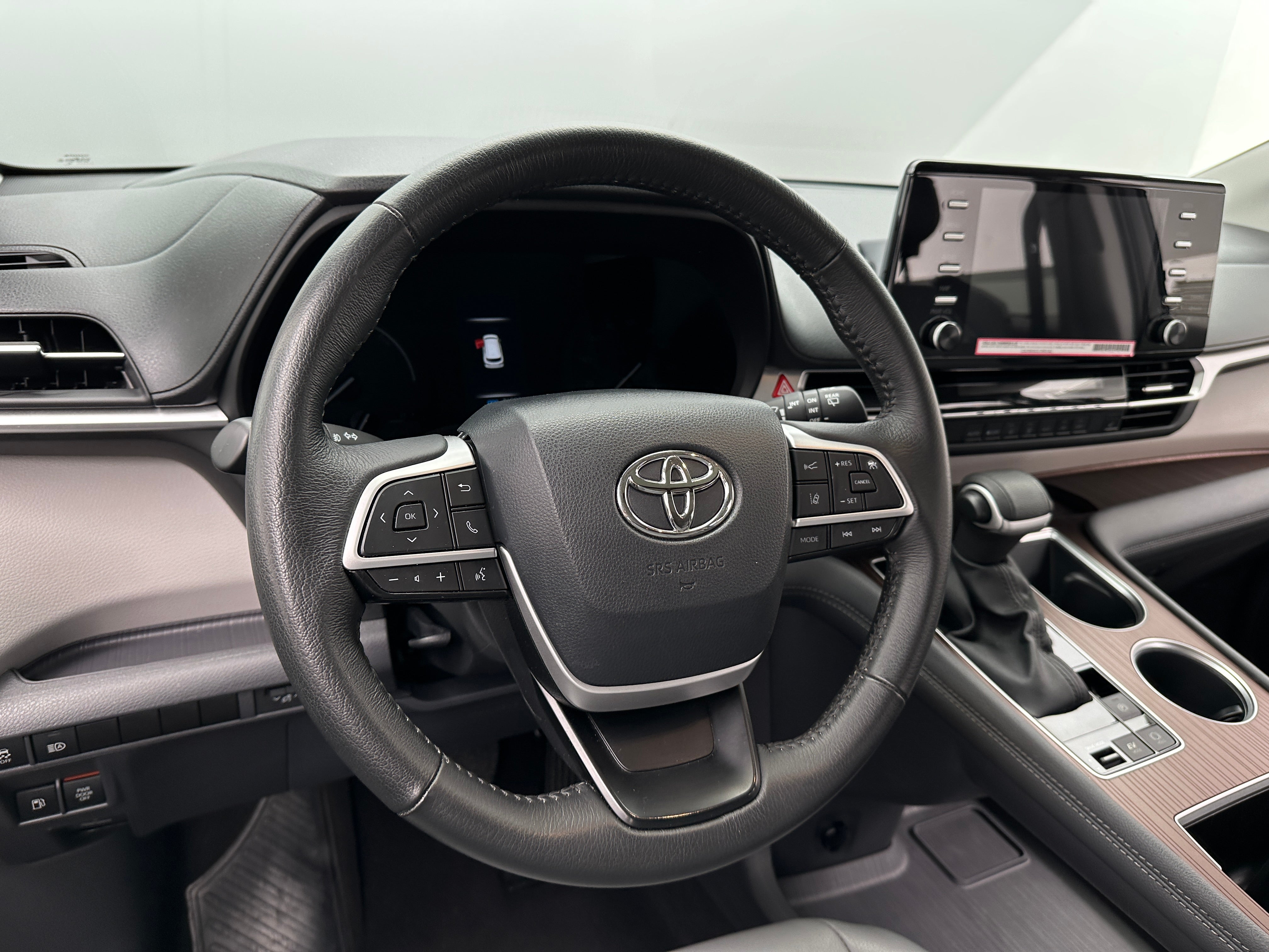2024 Toyota Sienna XLE 4