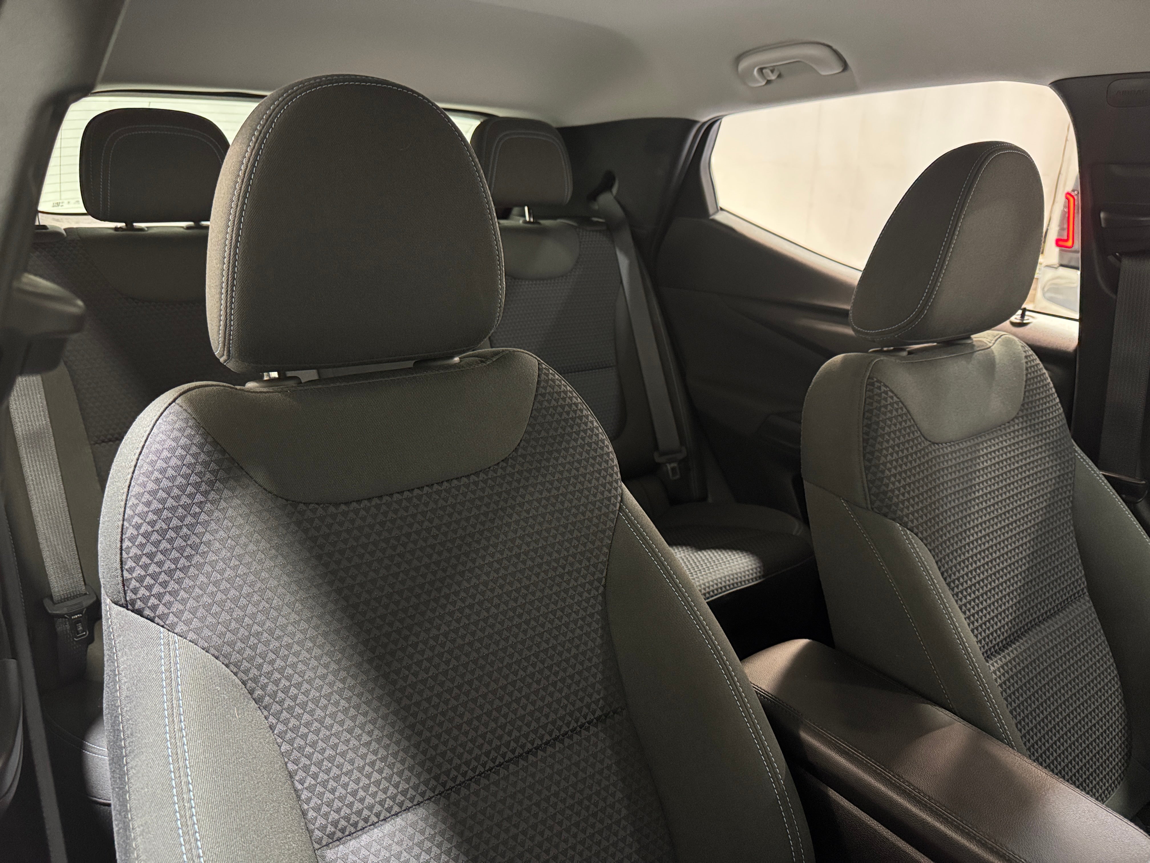 2023 Chevrolet Bolt EUV LT 2