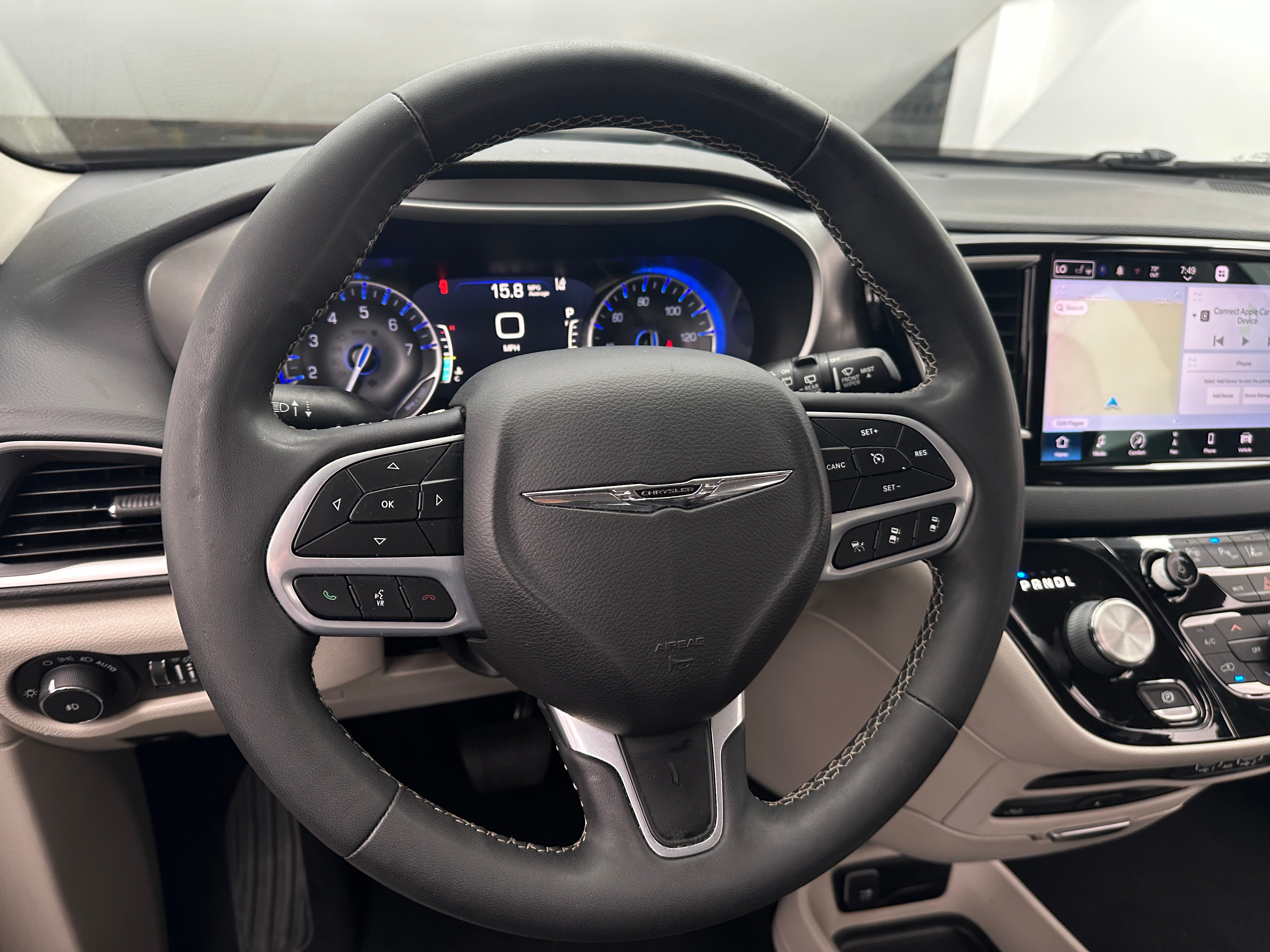 2022 Chrysler Pacifica Touring L 4