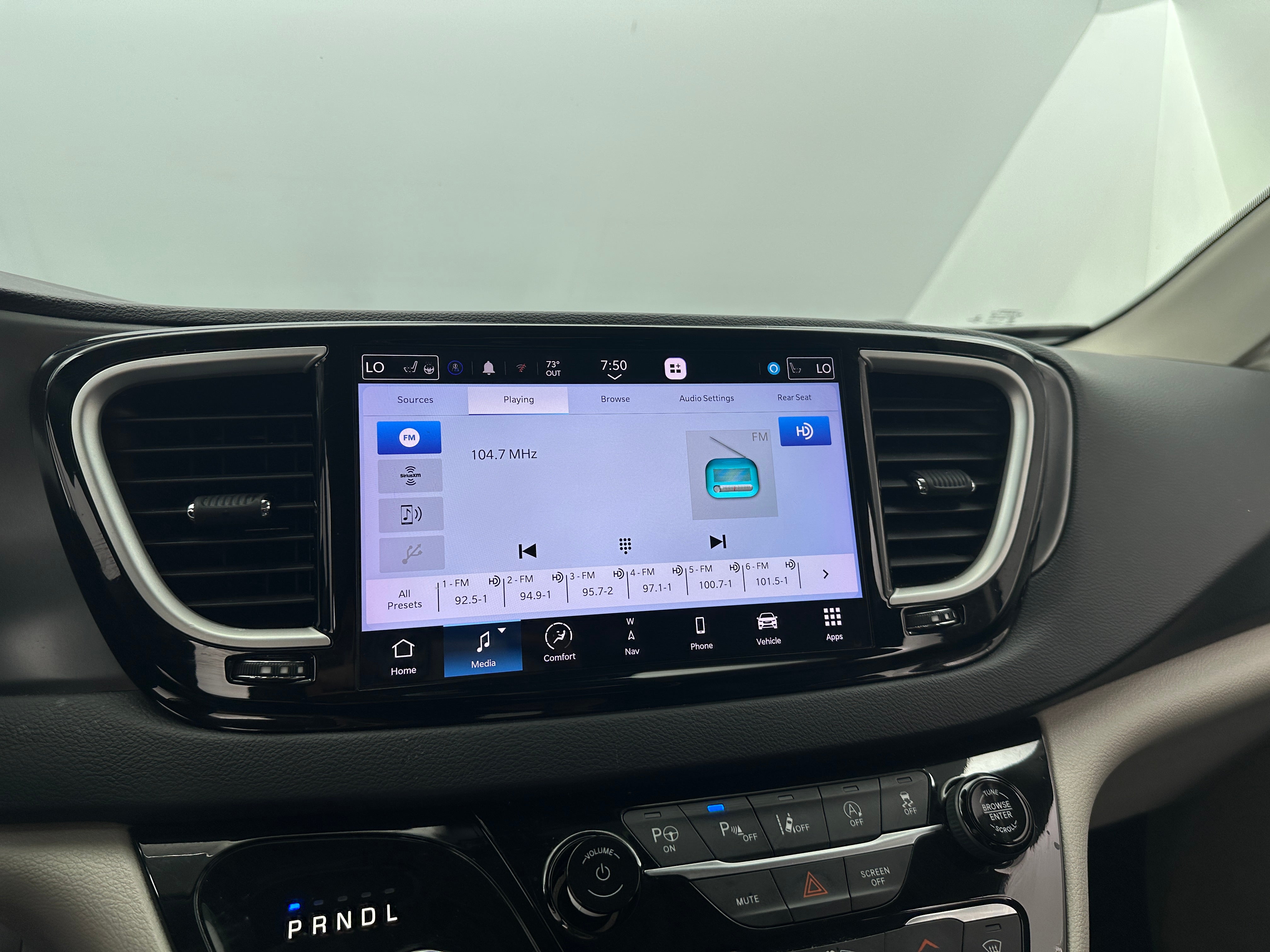 2022 Chrysler Pacifica Touring L 3