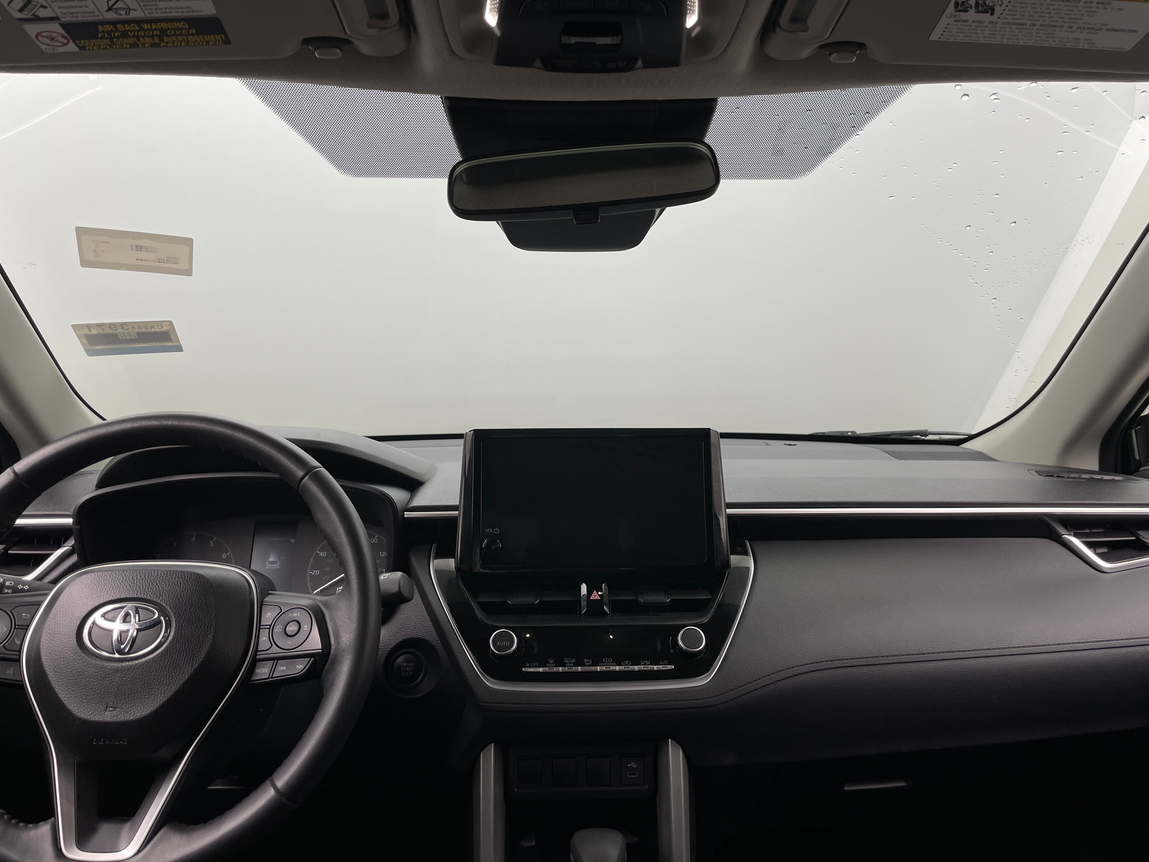 2024 Toyota Corolla Cross LE 3
