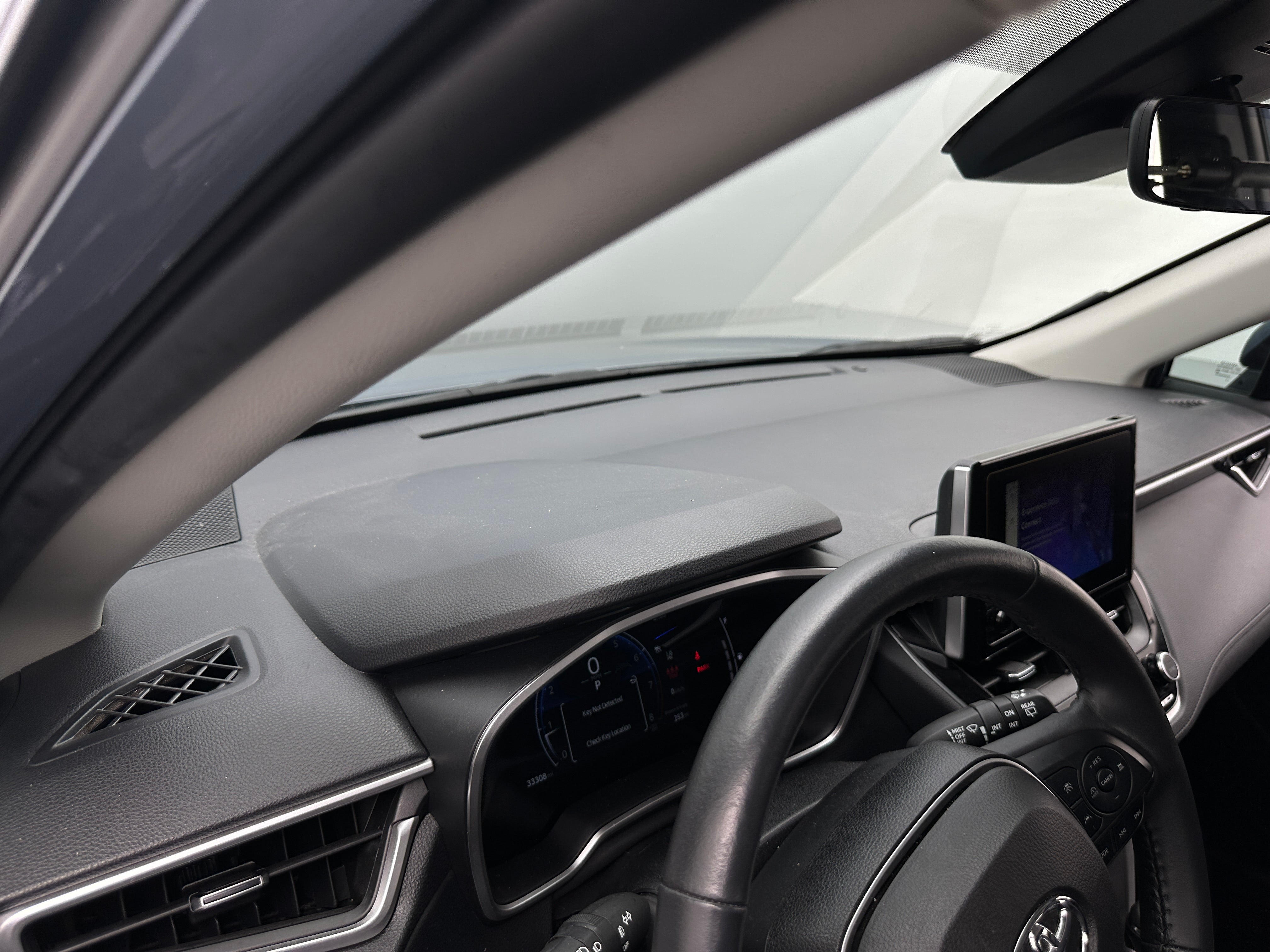 2023 Toyota Corolla Cross XLE 3