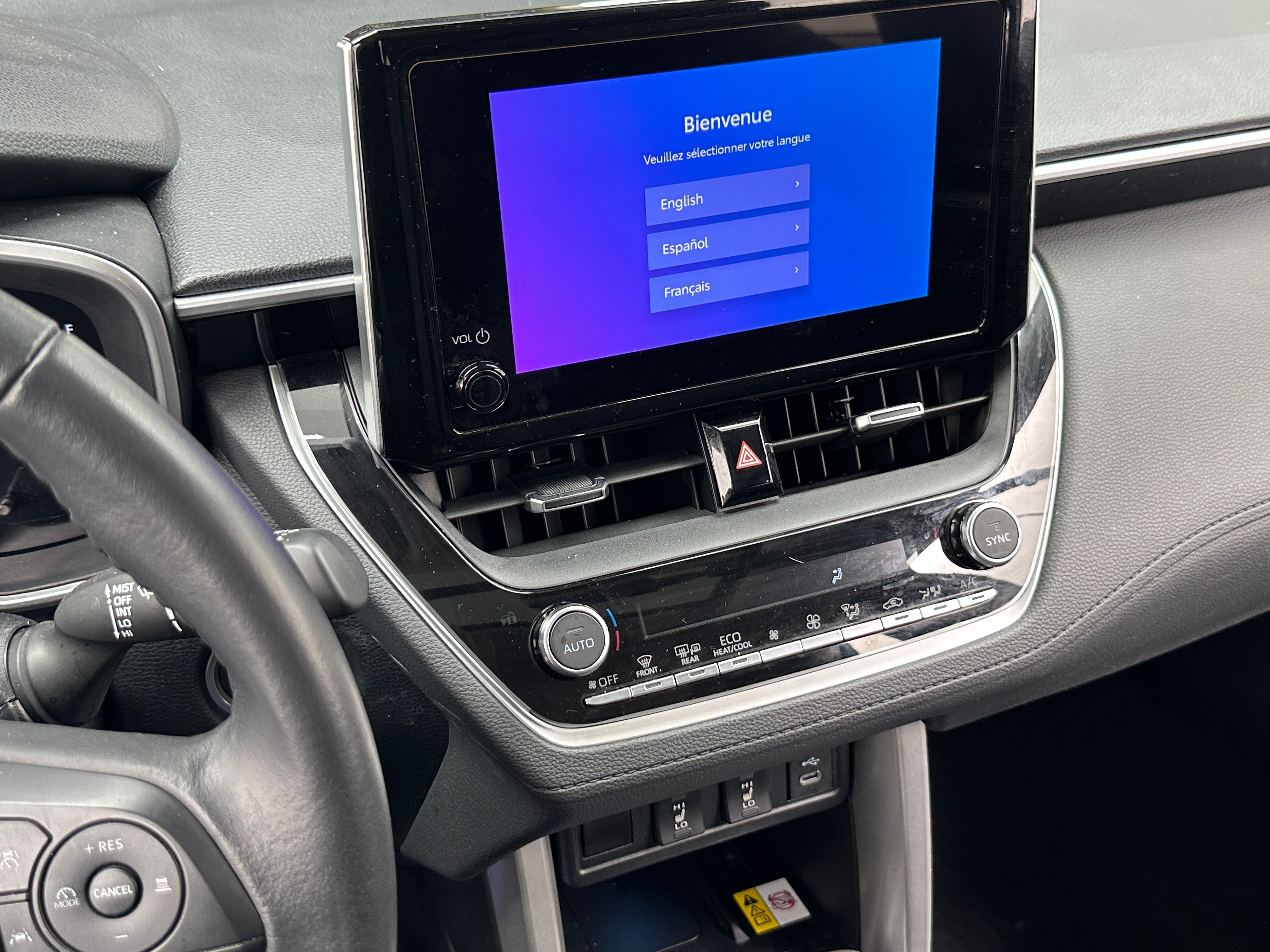 2023 Toyota Corolla Cross XLE 4