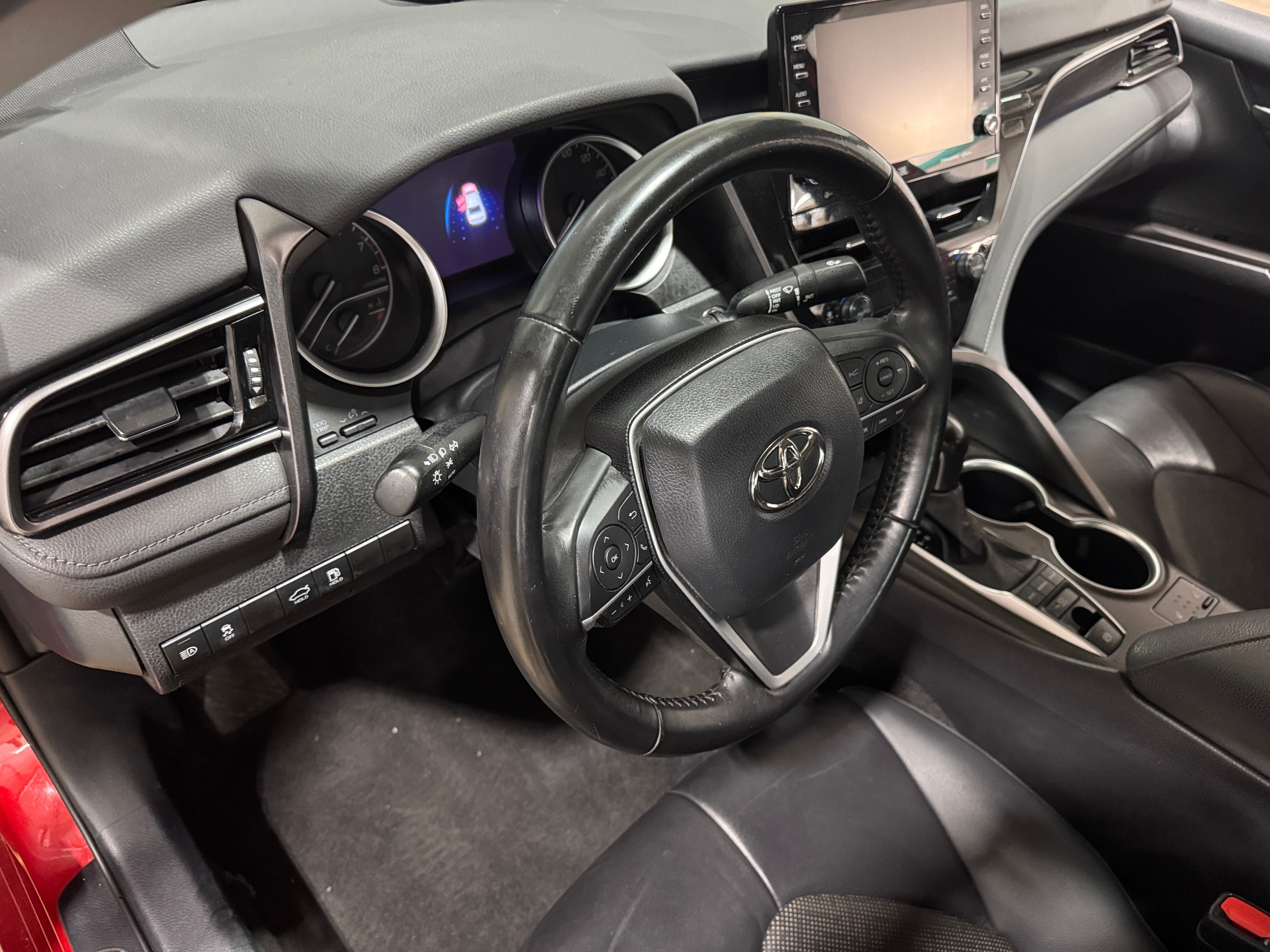 2023 Toyota Camry XLE 2