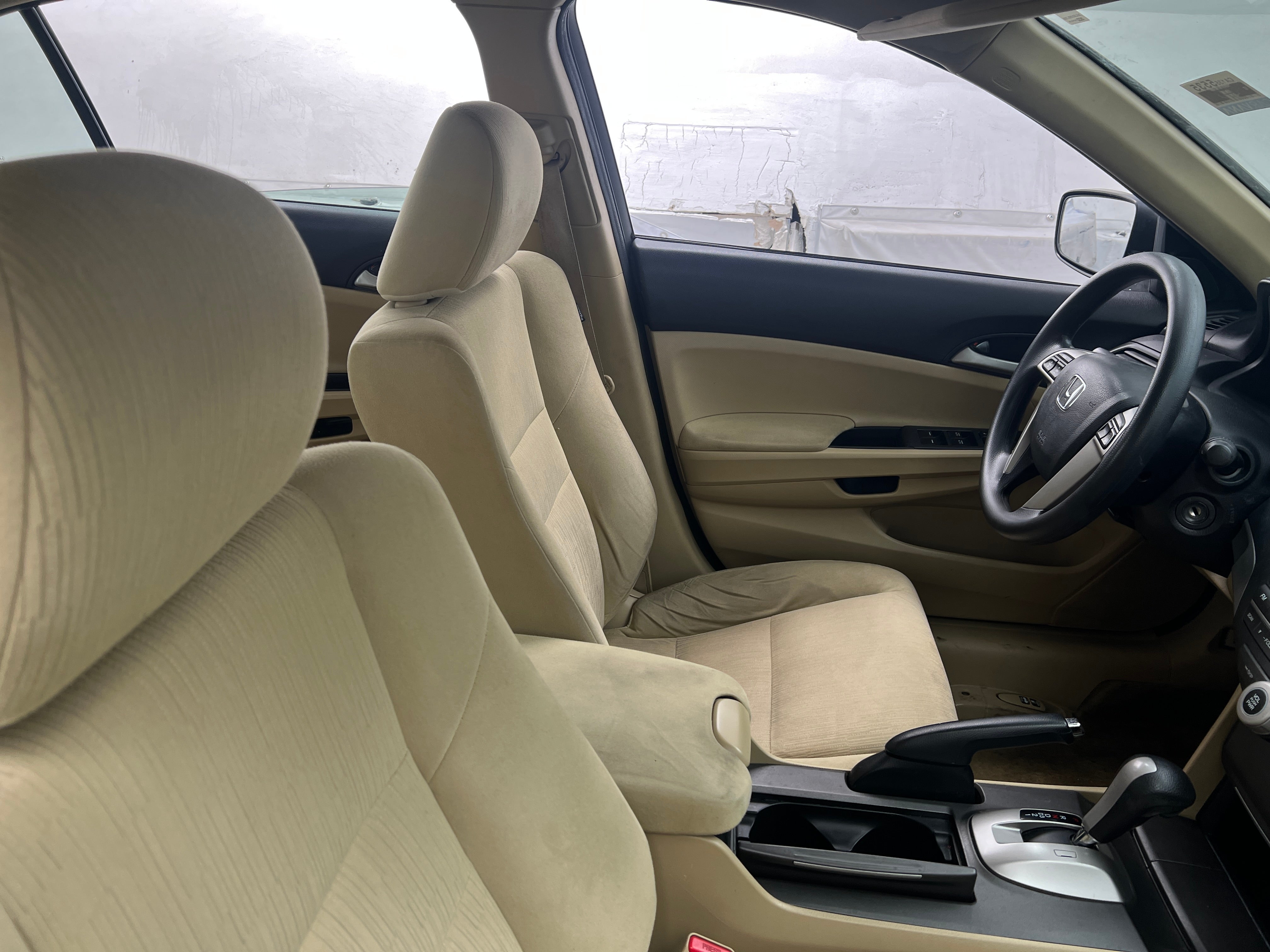 2011 Honda Accord LX-P 2