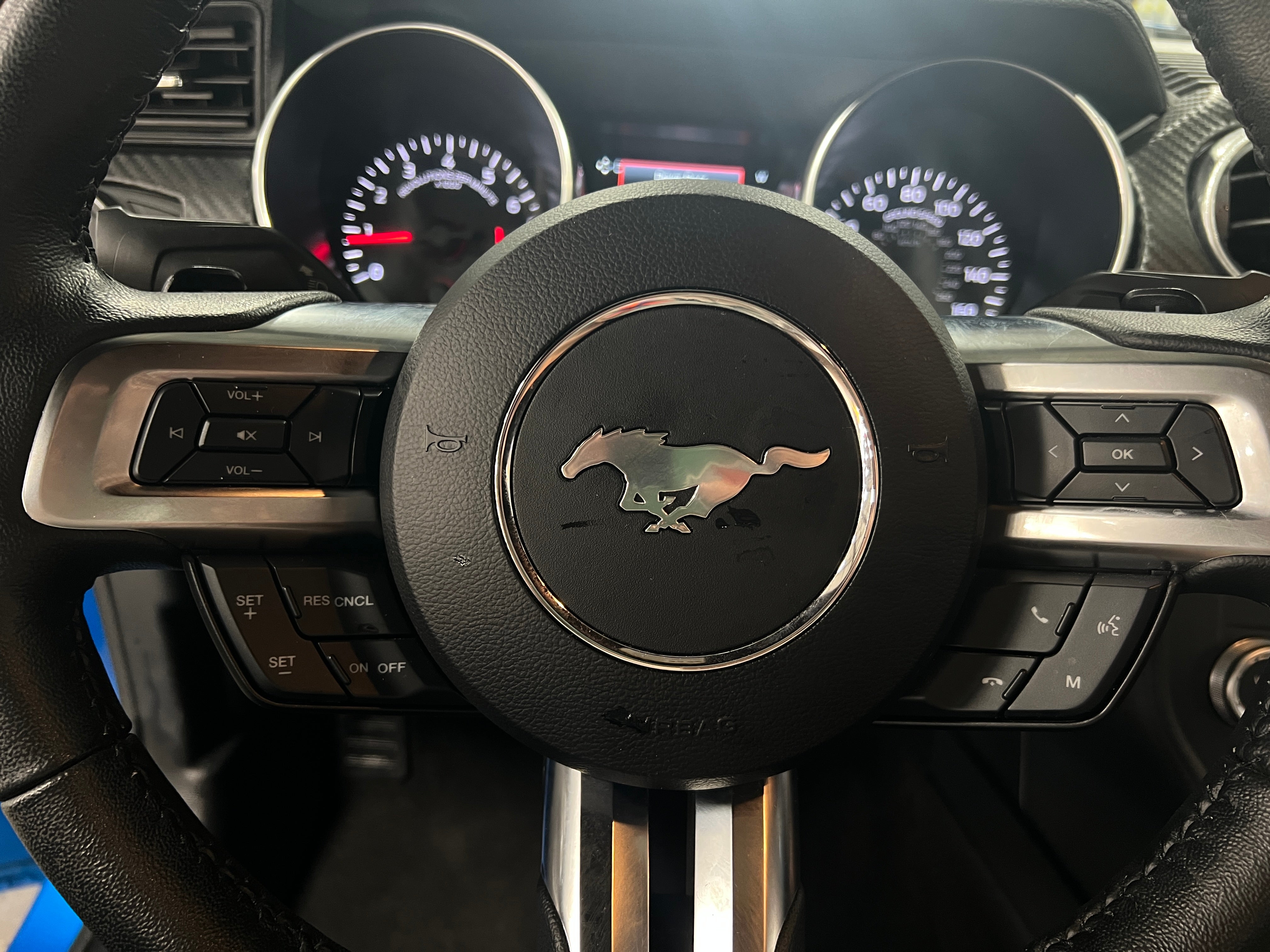 2019 Ford Mustang  4