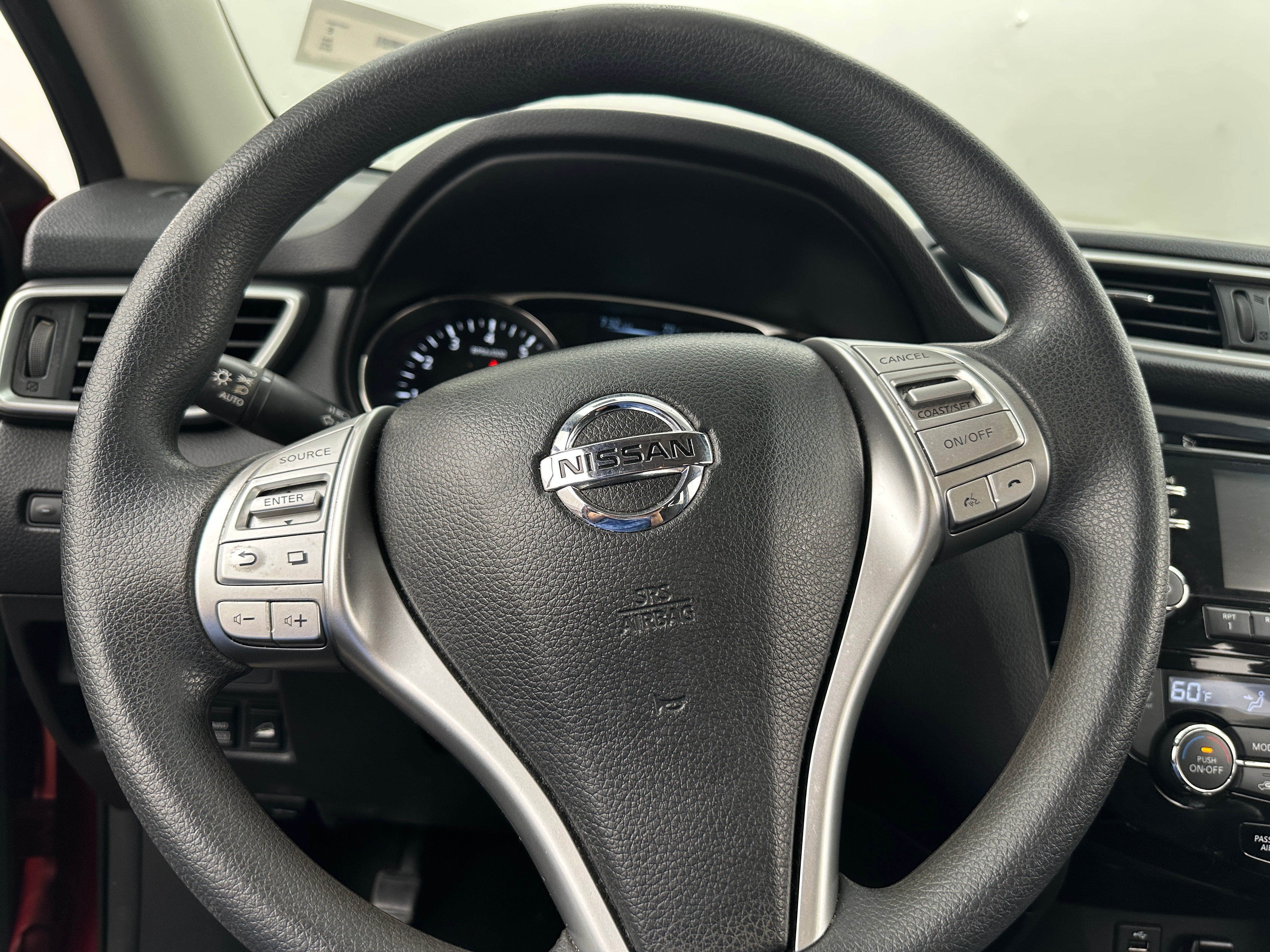 2015 Nissan Rogue SV 5