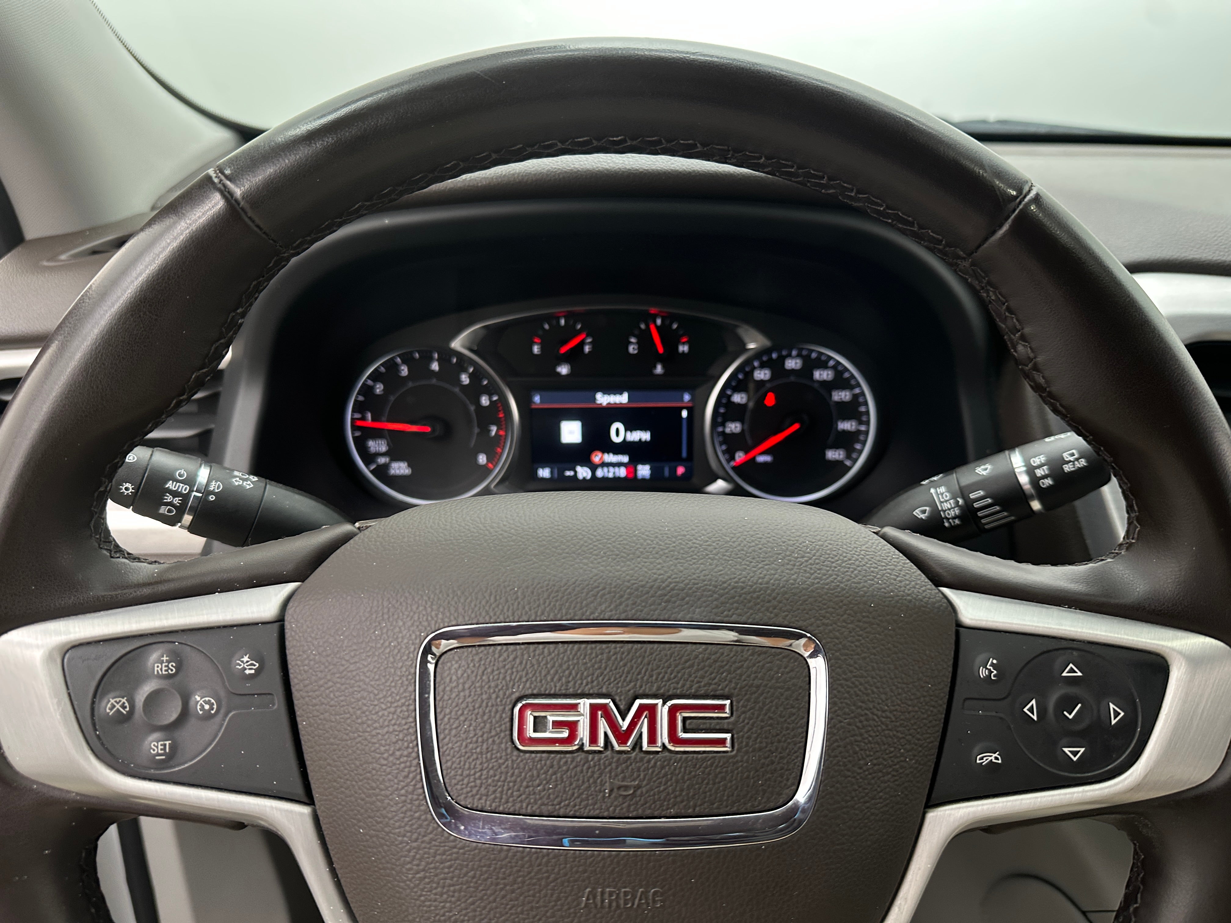 2023 GMC Acadia SLT 5