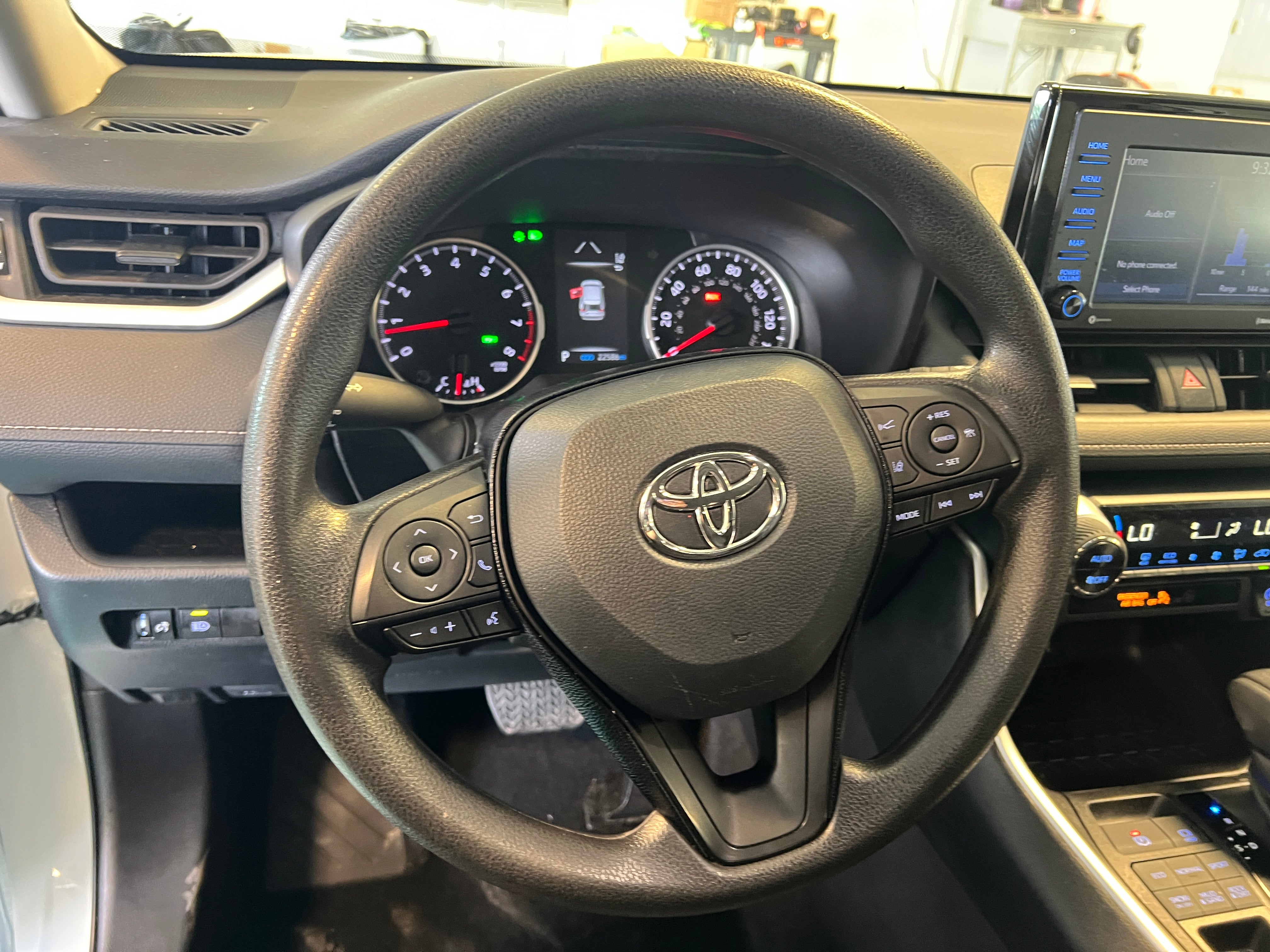 2022 Toyota RAV4 XLE 5