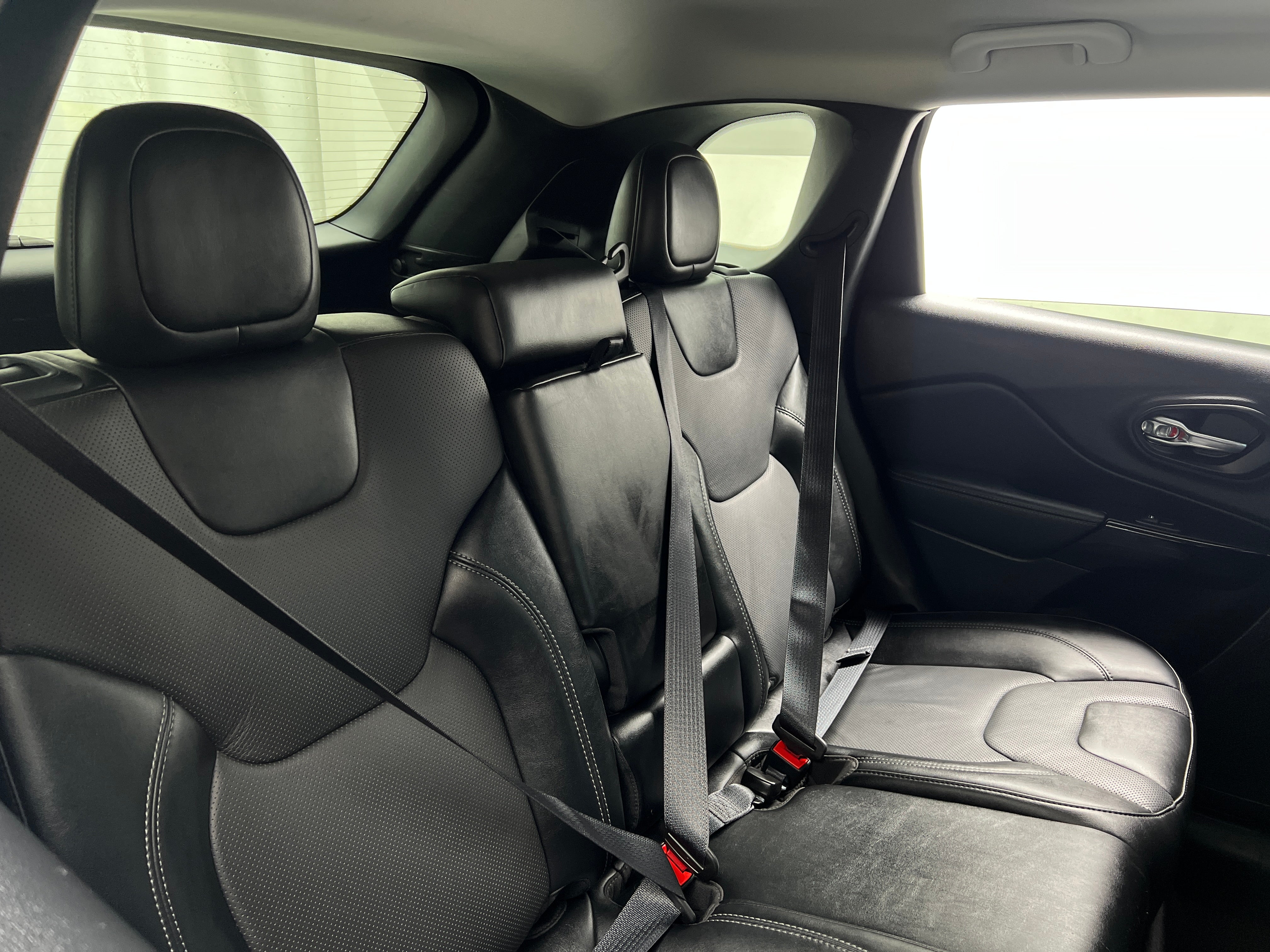 2023 Jeep Cherokee Altitude Lux 5