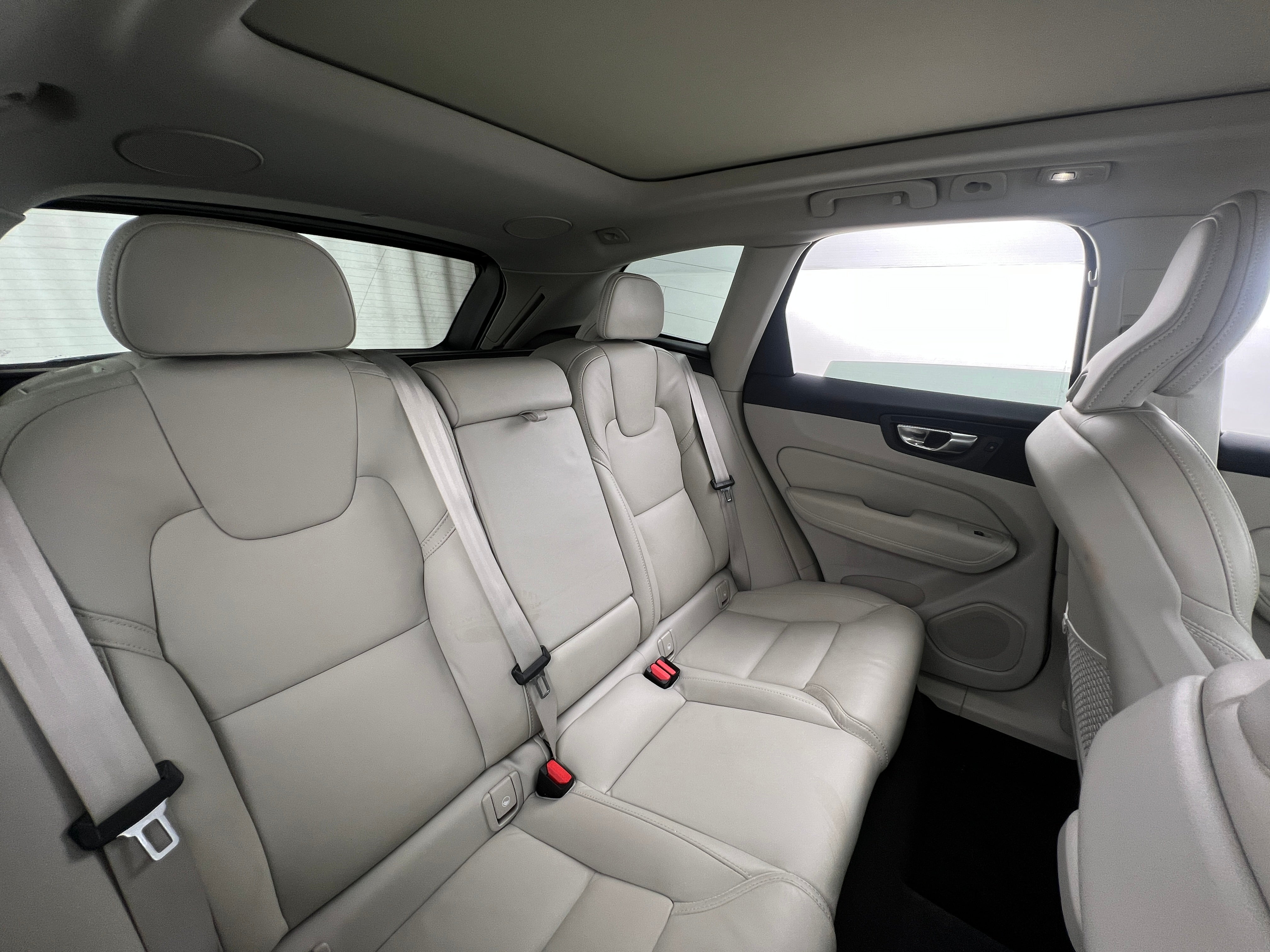 2022 Volvo XC60 B5 Inscription 5