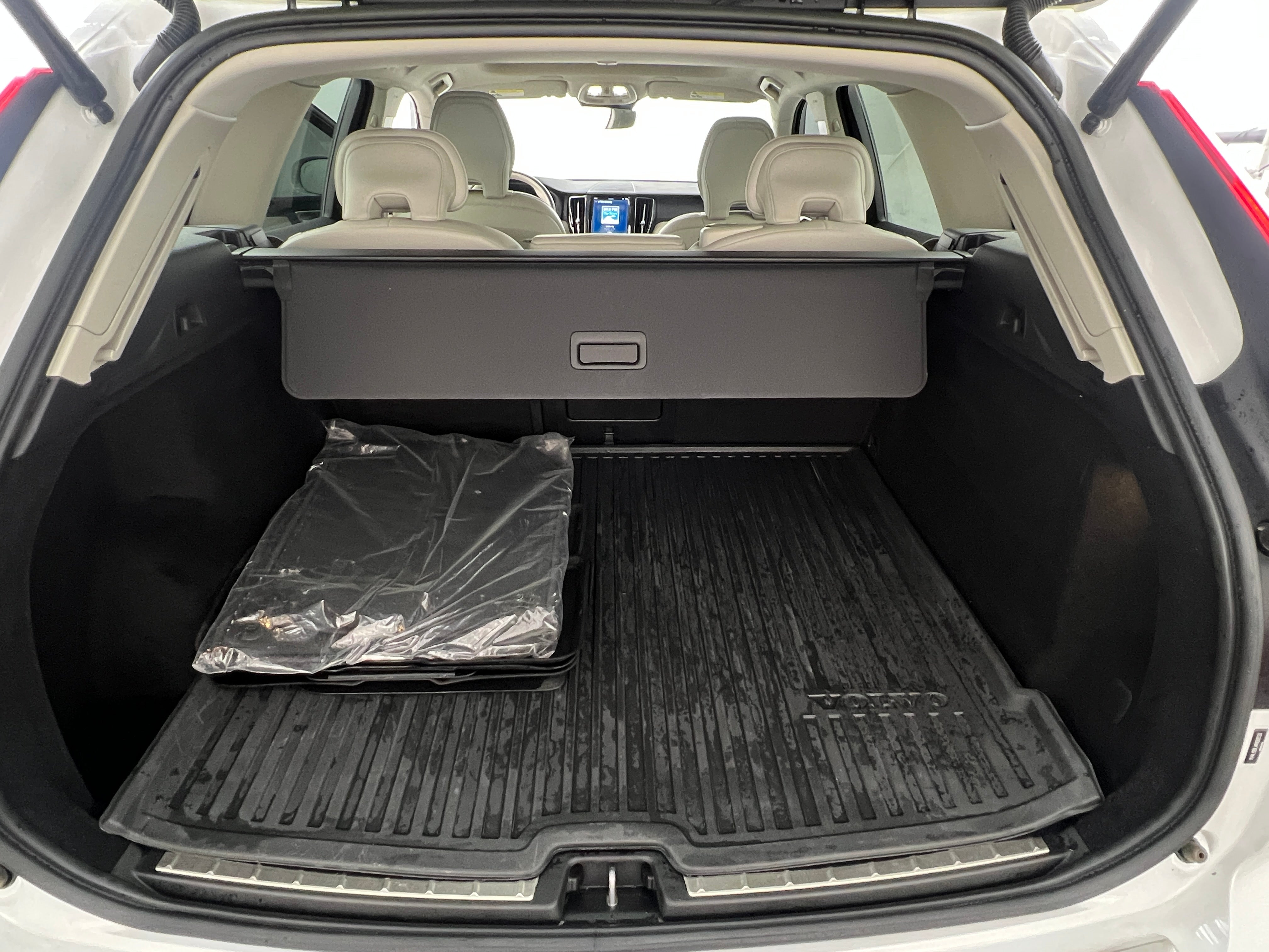 2022 Volvo XC60 B5 Inscription 6