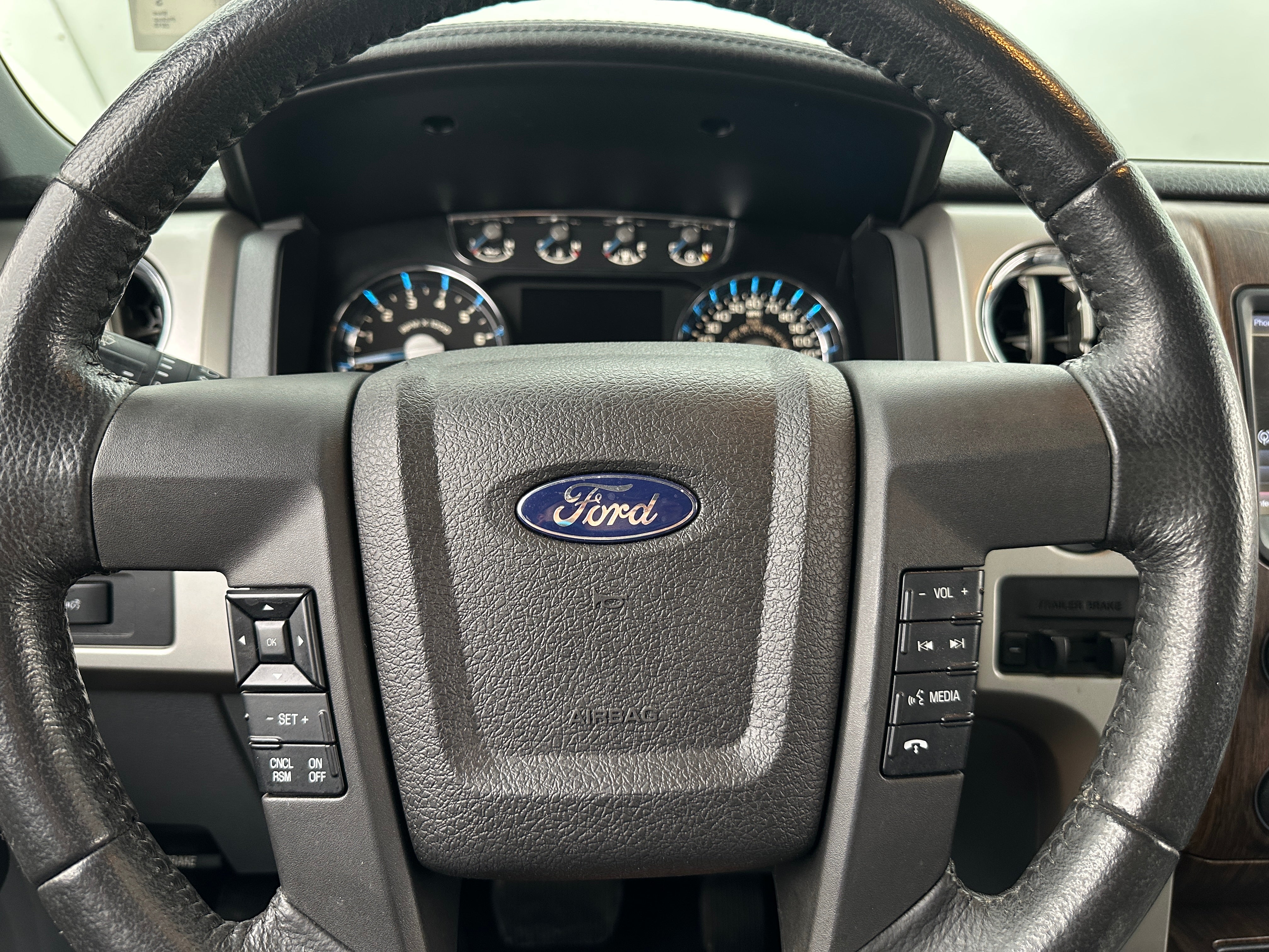 2013 Ford Econoline E-150 4