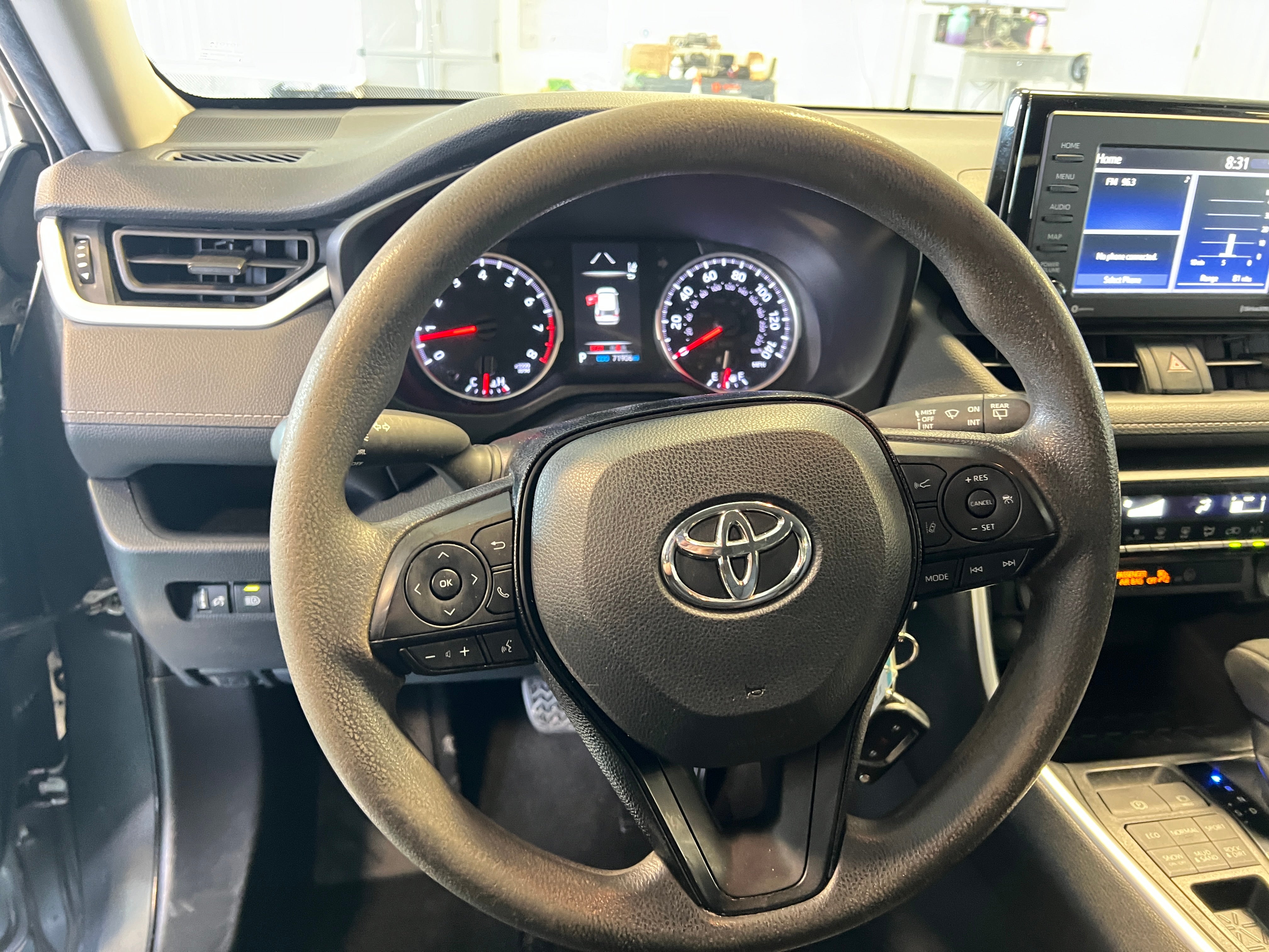 2020 Toyota RAV4 LE 5