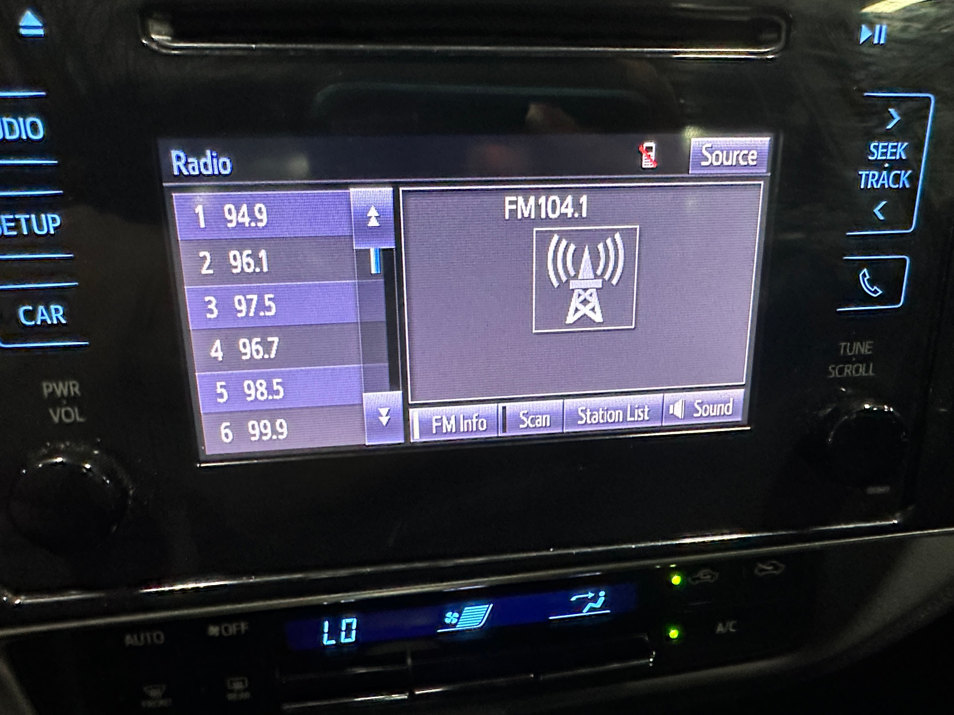 2019 Toyota Corolla LE 4