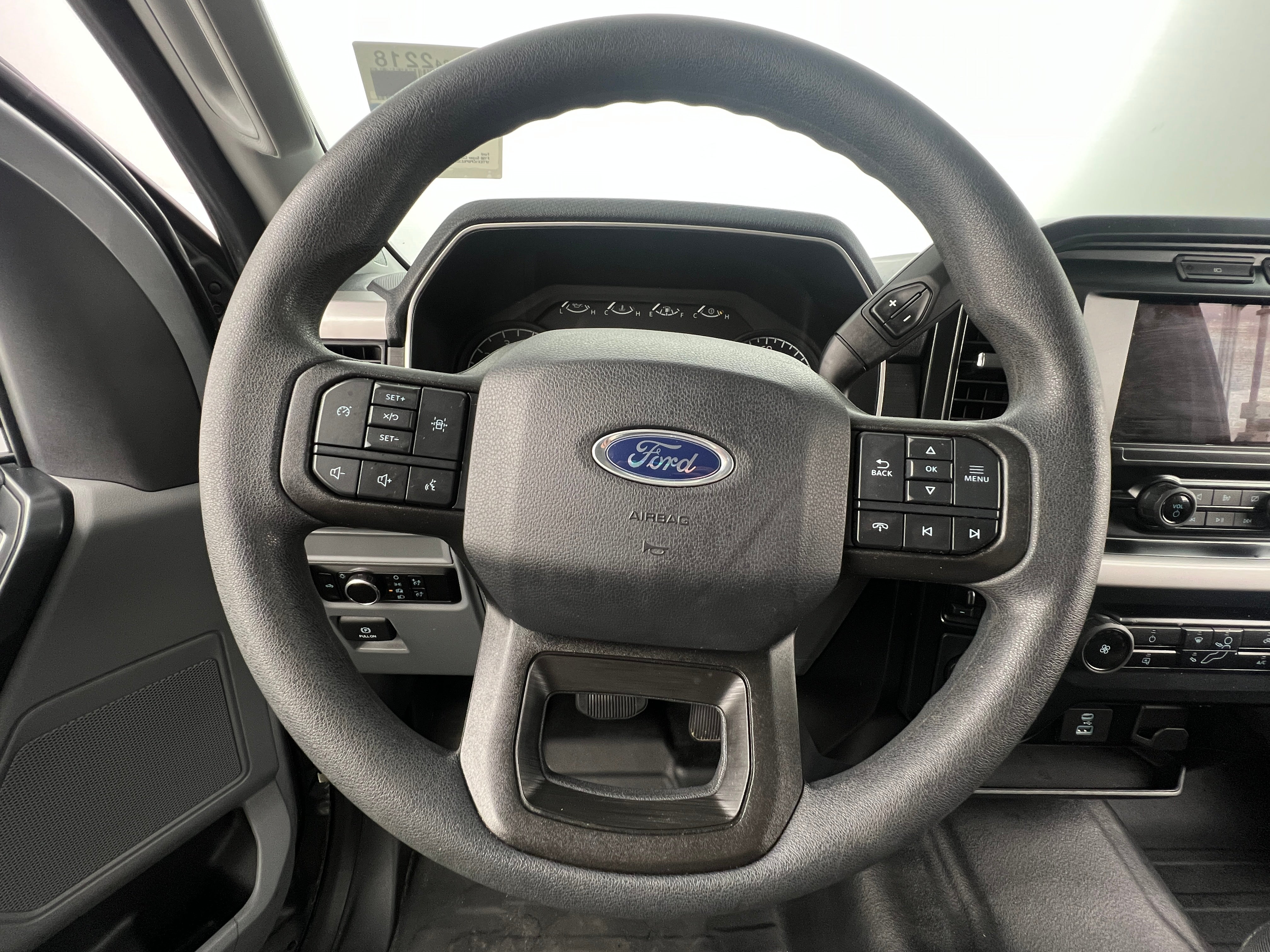 2023 Ford Econoline E-150 5