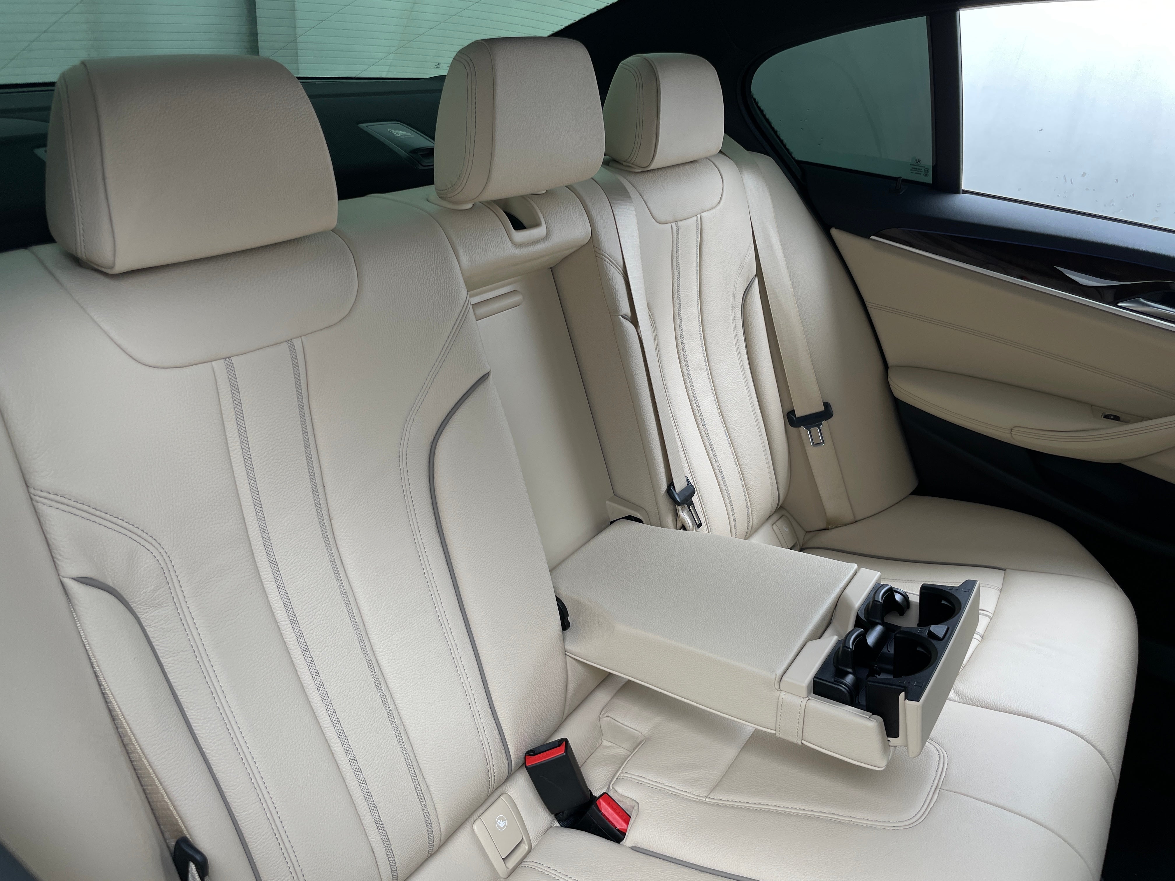 2018 BMW 5 Series 530i 5