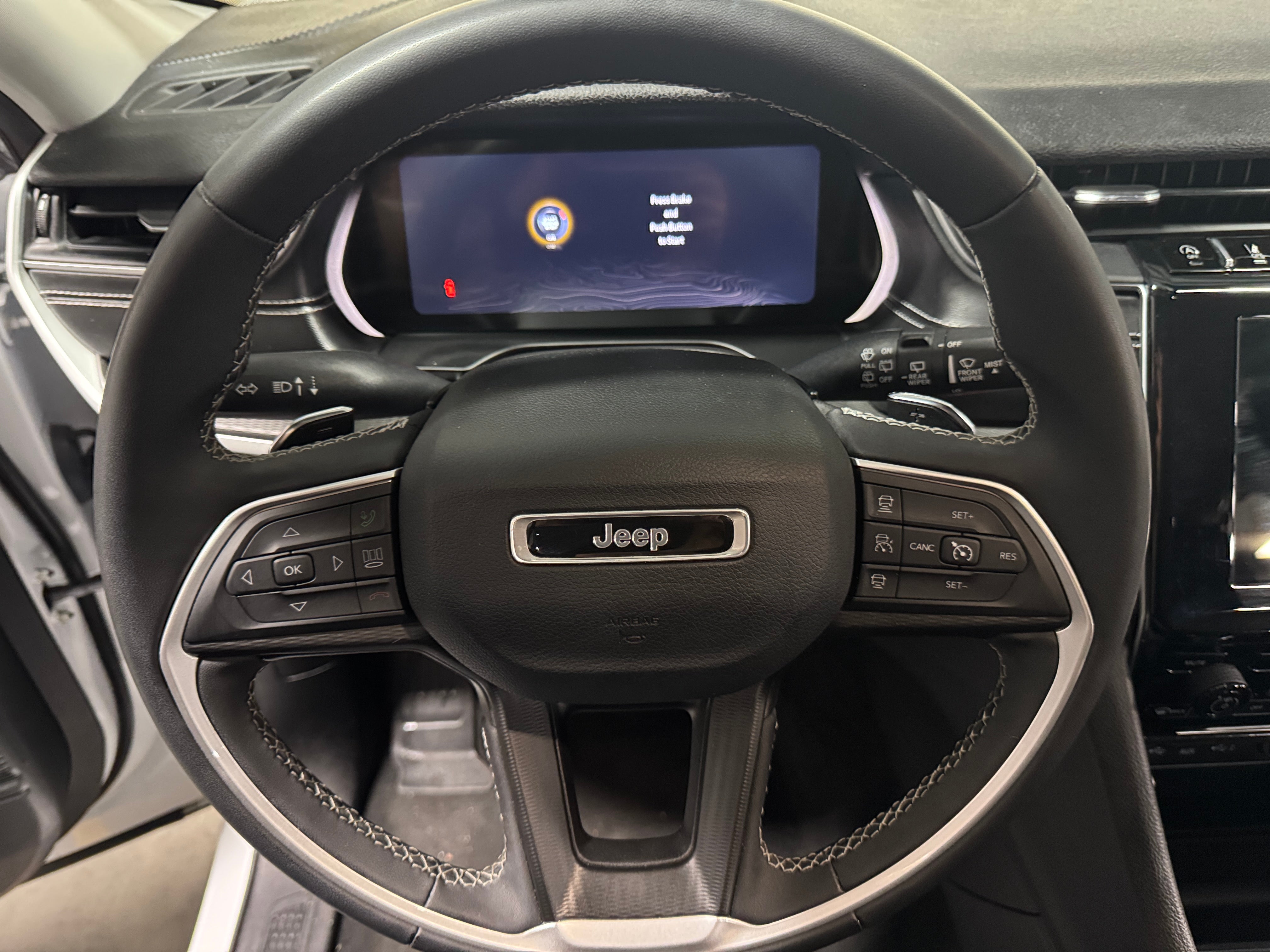 2023 Jeep Grand Cherokee L Laredo 5