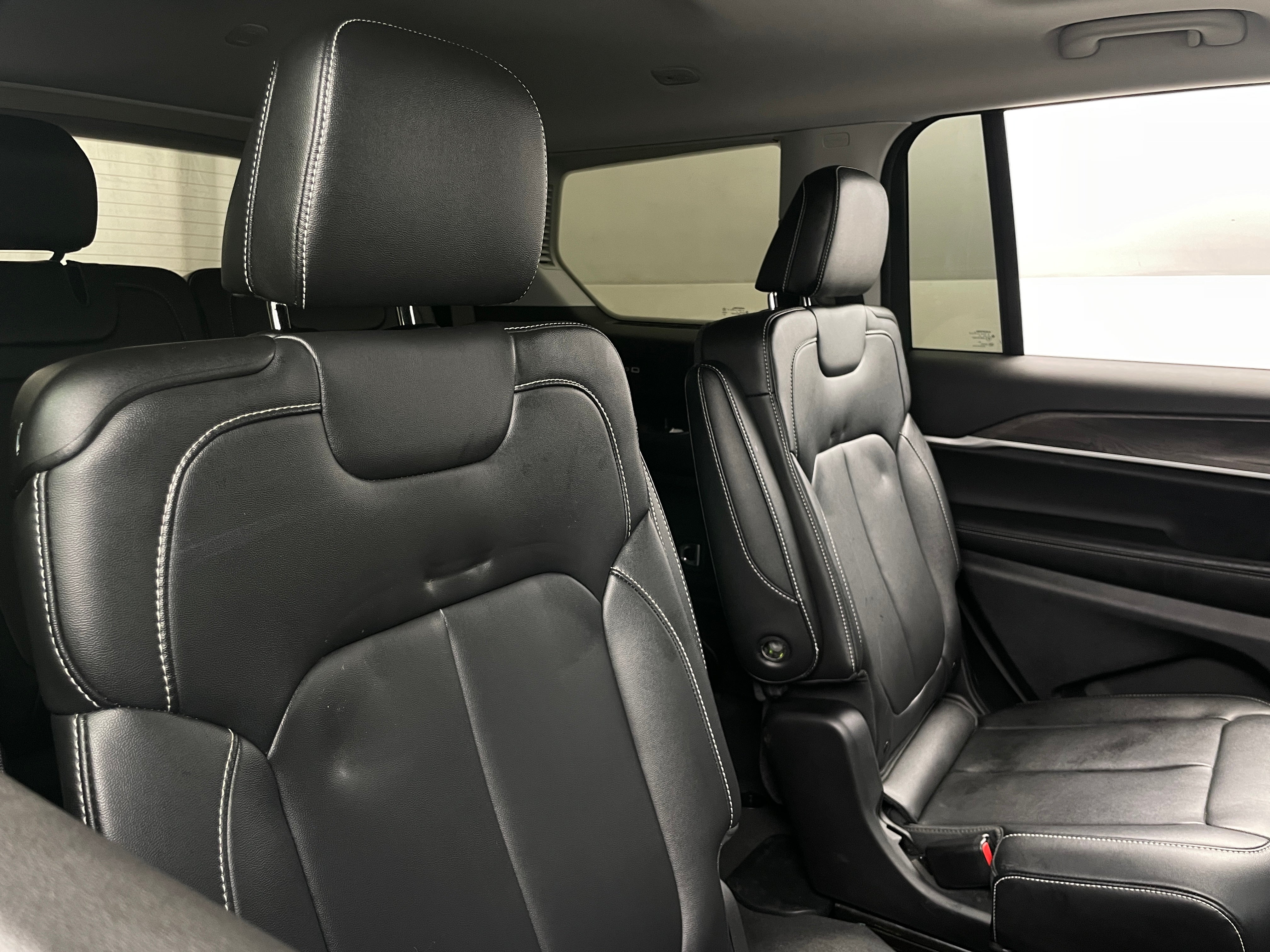 2023 Jeep Grand Cherokee L Limited Edition 5