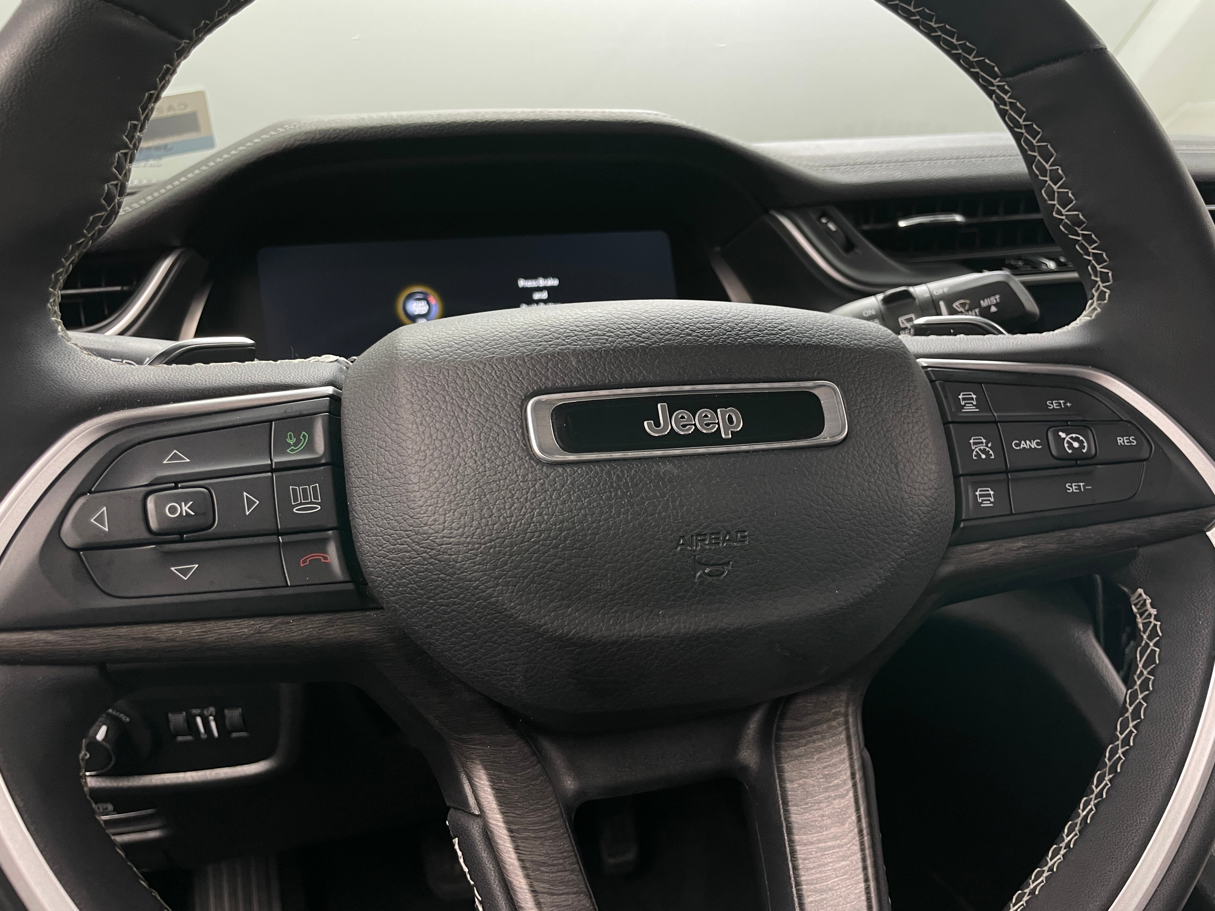 2023 Jeep Grand Cherokee L Limited Edition 4