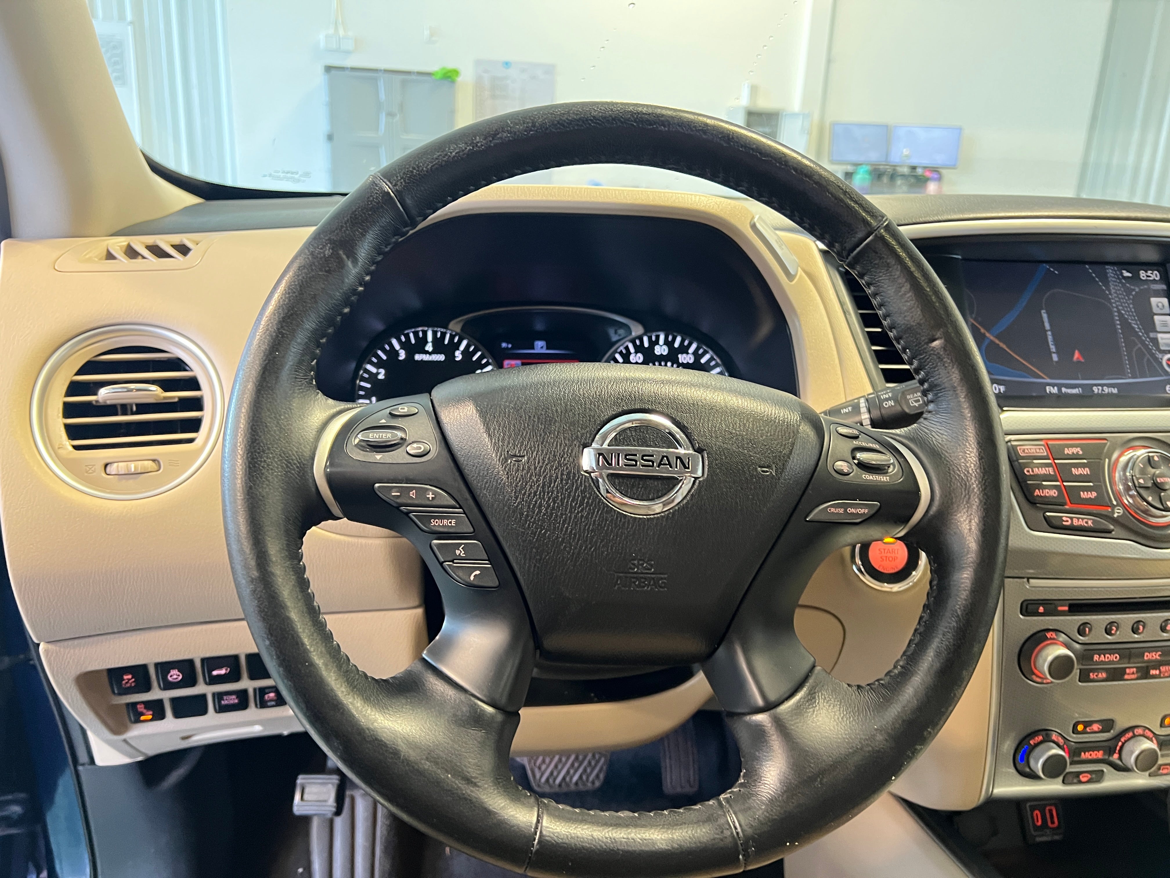 2019 Nissan Pathfinder SL 4