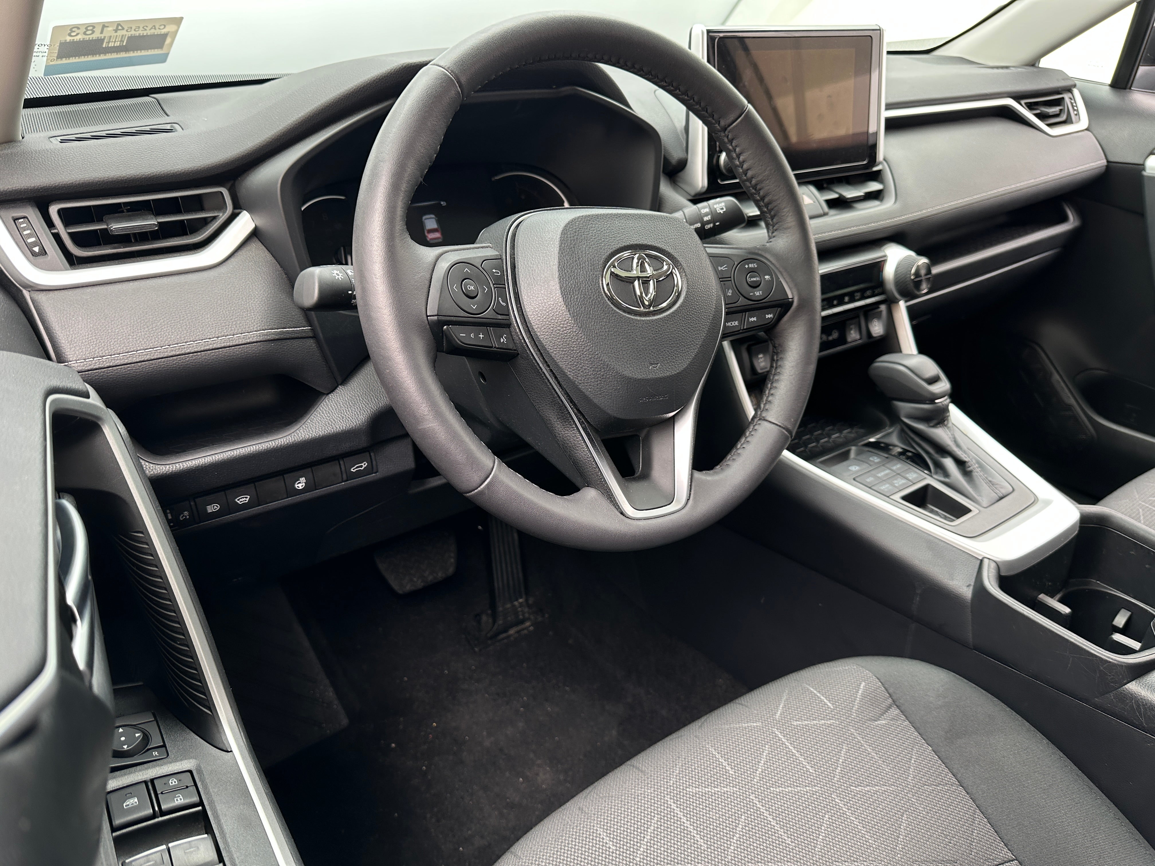 2023 Toyota RAV4 XLE 3