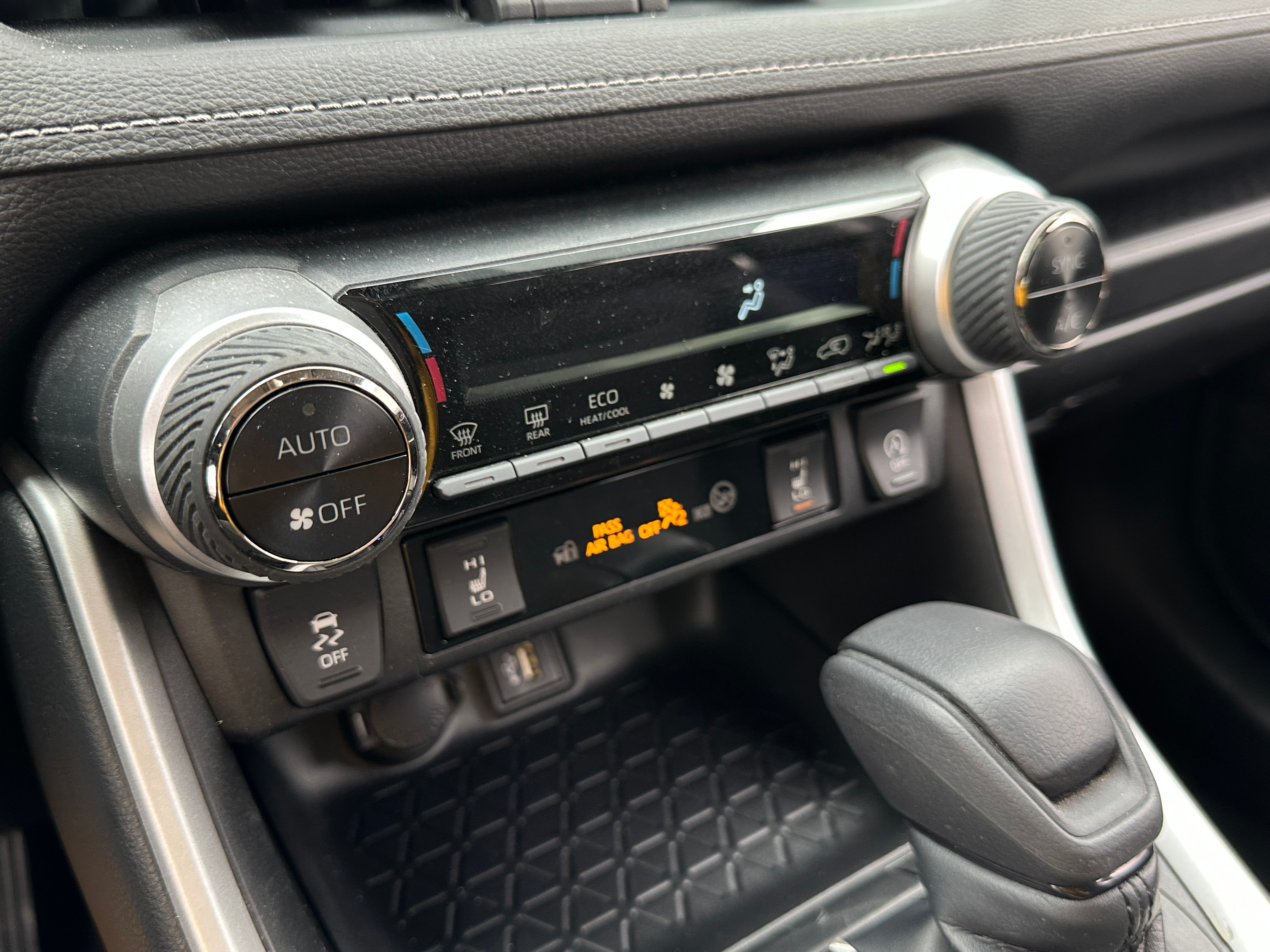 2023 Toyota RAV4 XLE 4