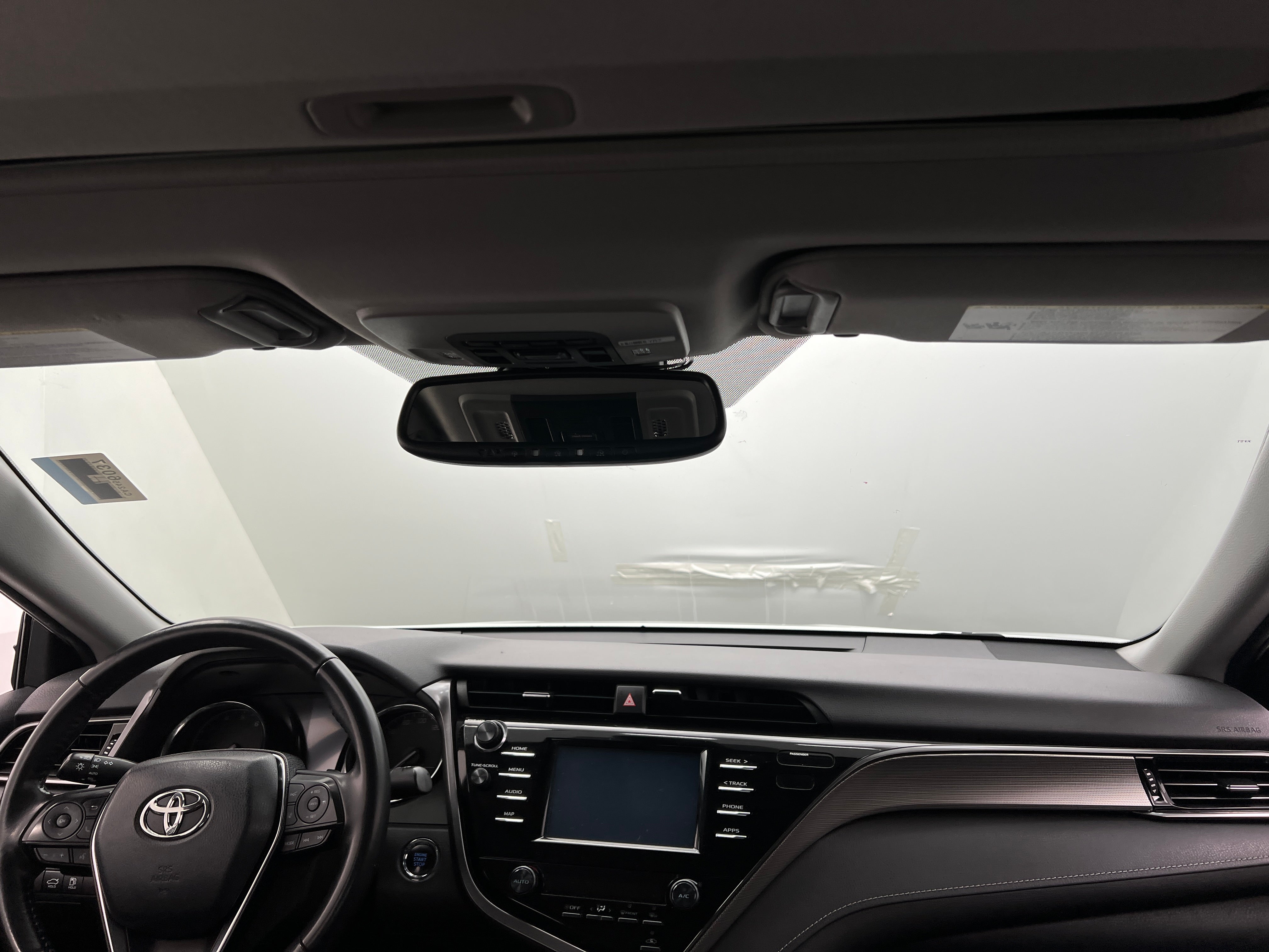 2019 Toyota Camry SE 2